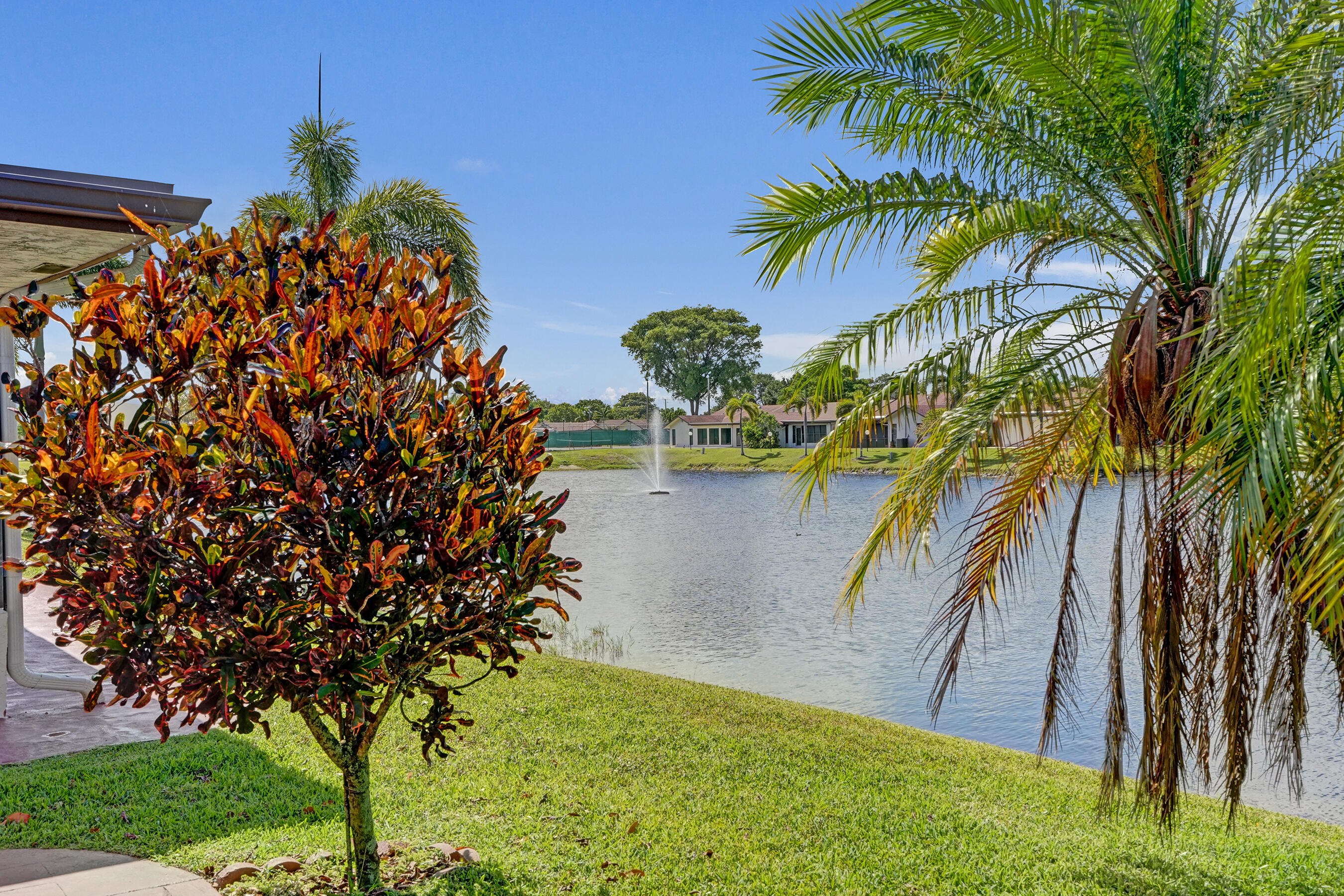 MEADOWS OF CRYSTAL LAKE - Residential