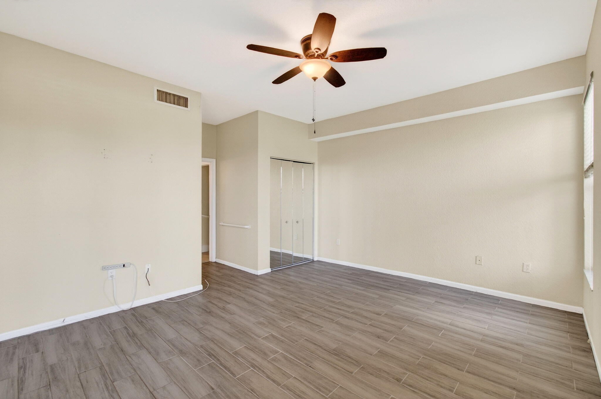 CRYSTAL POINTE II CONDO - Residential