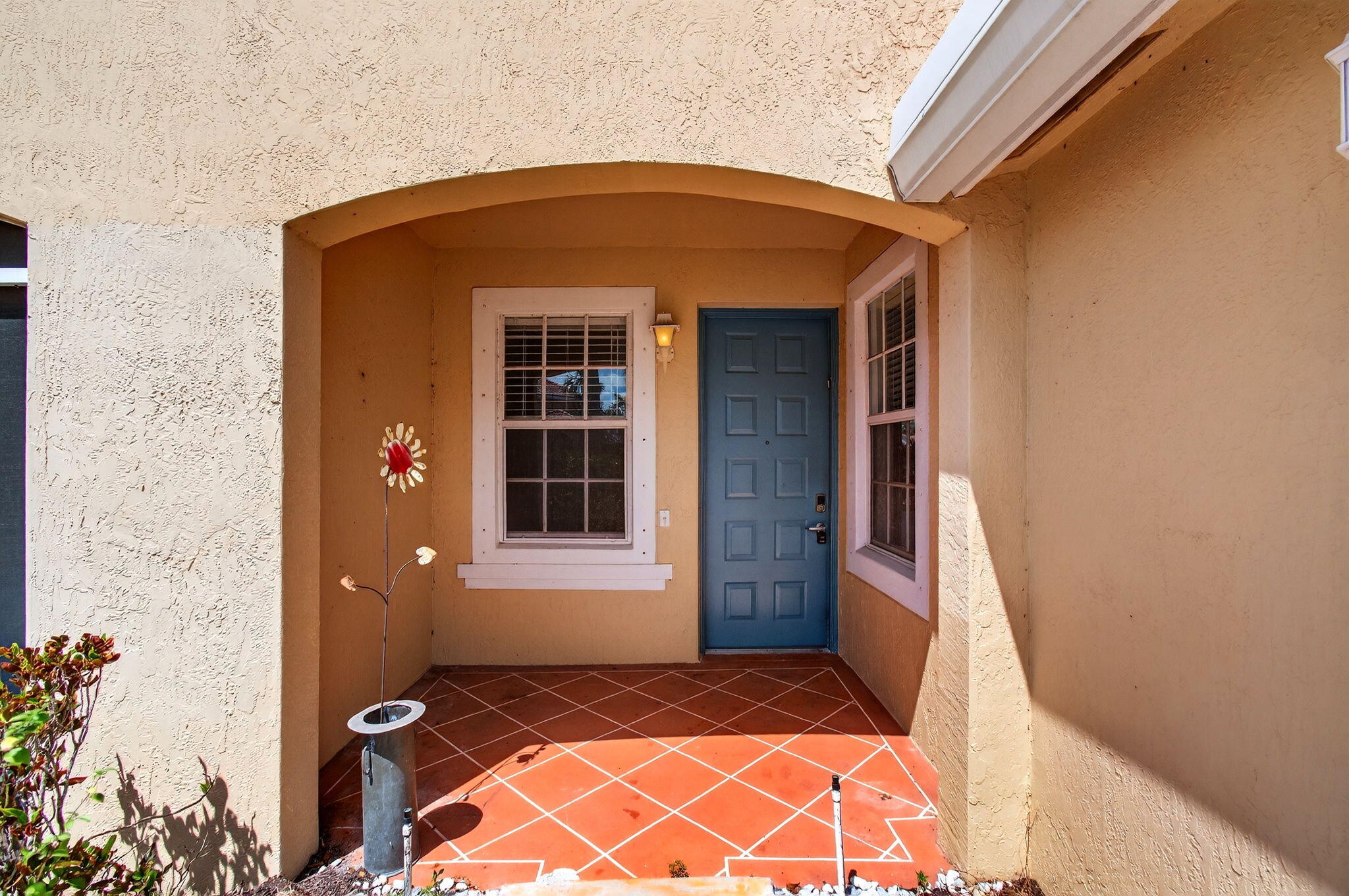 CRYSTAL POINTE II CONDO - Residential