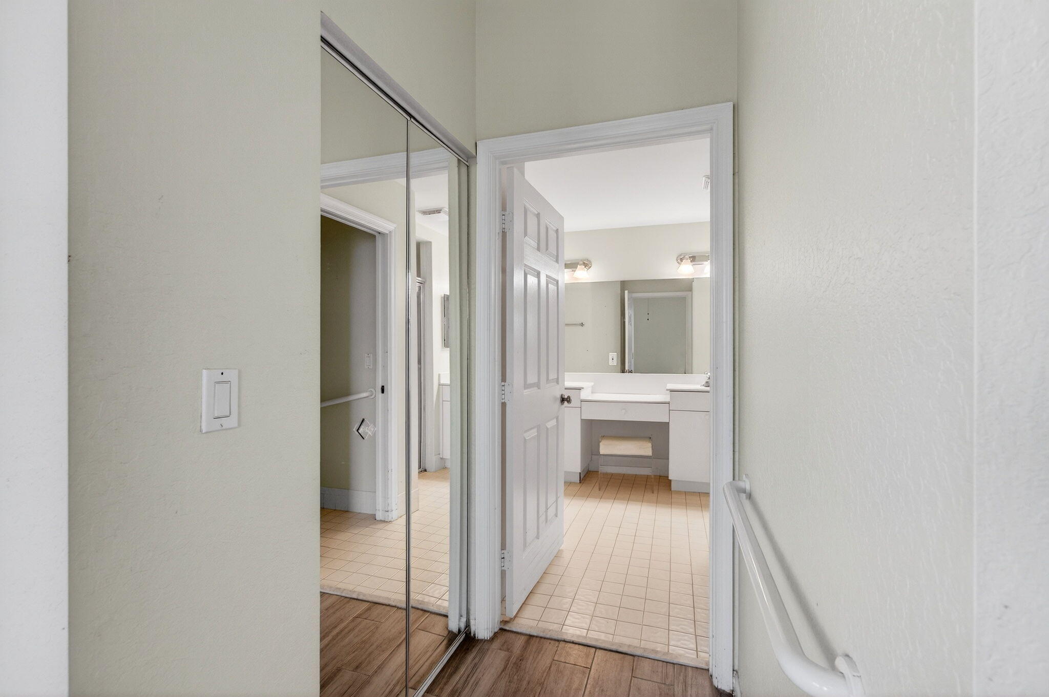 CRYSTAL POINTE II CONDO - Residential