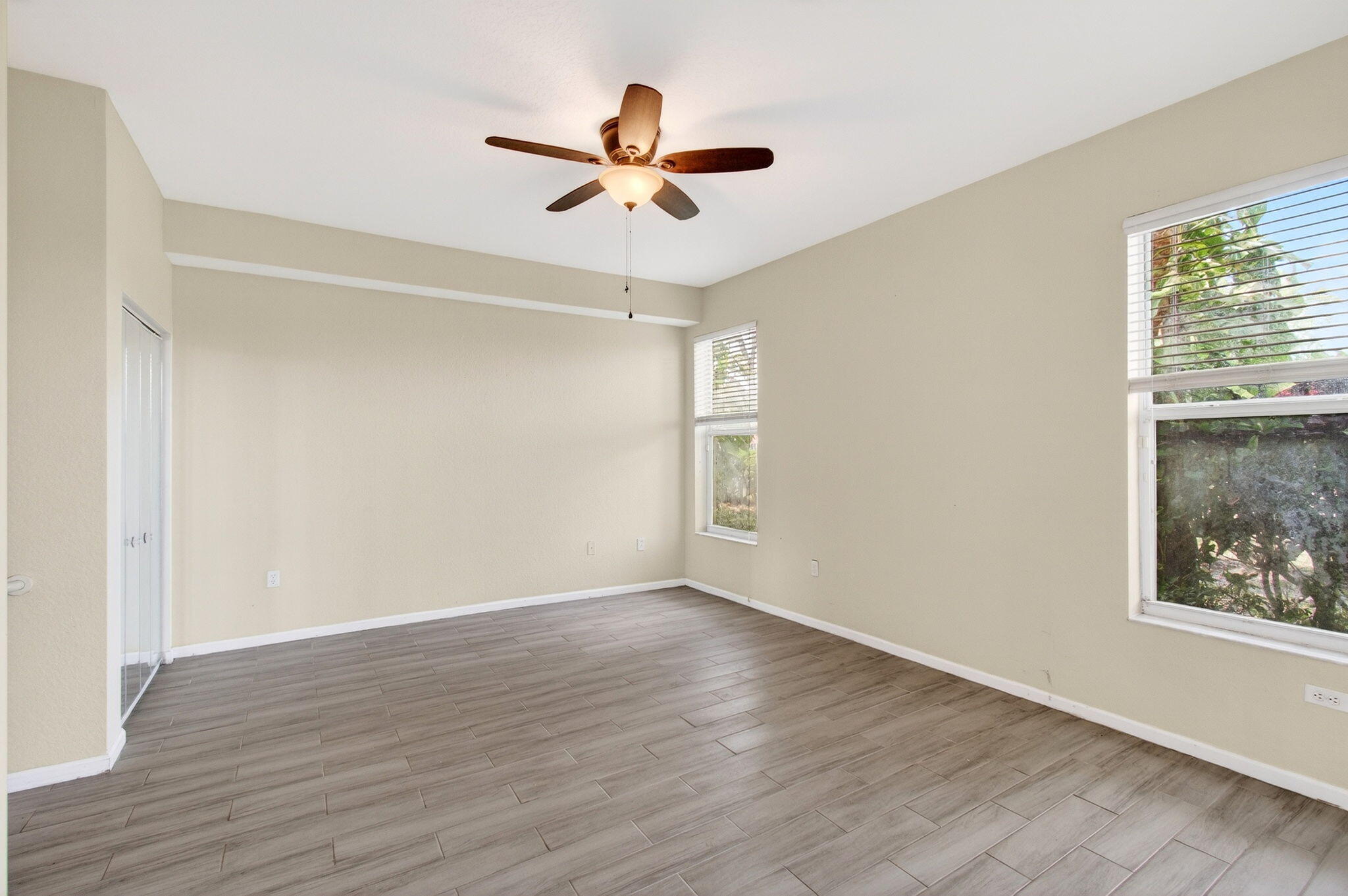 CRYSTAL POINTE II CONDO - Residential