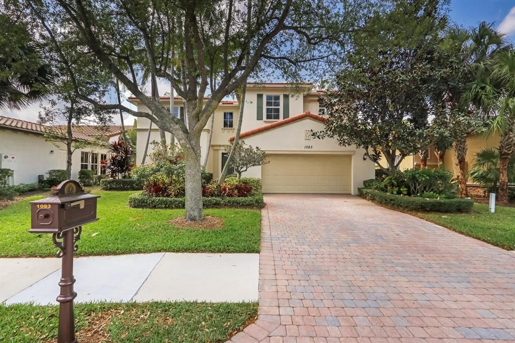 Photo of 1083 Vintner Boulevard, Palm Beach Gardens, FL 33410 (MLS # R10701593)