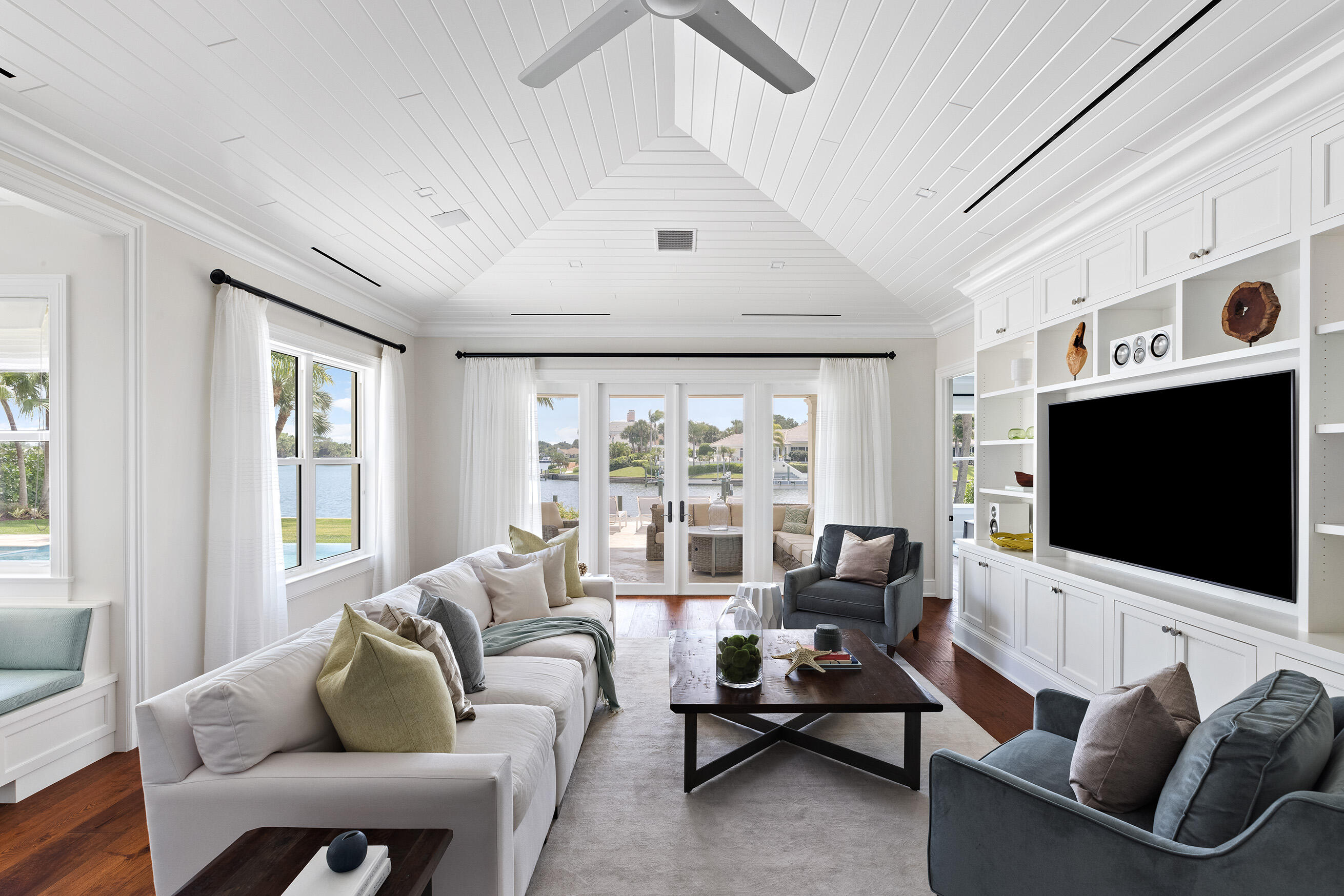 THE MOORINGS UNIT 3 - Residential