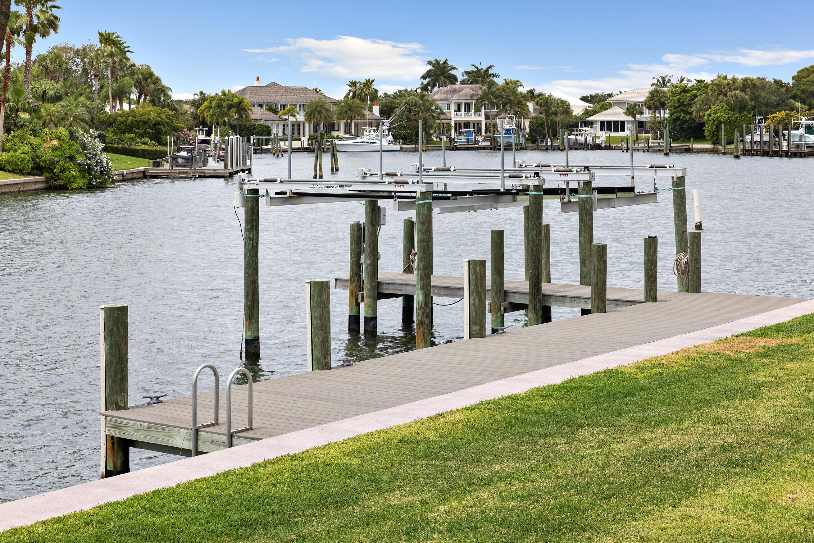 THE MOORINGS UNIT 3 - Residential