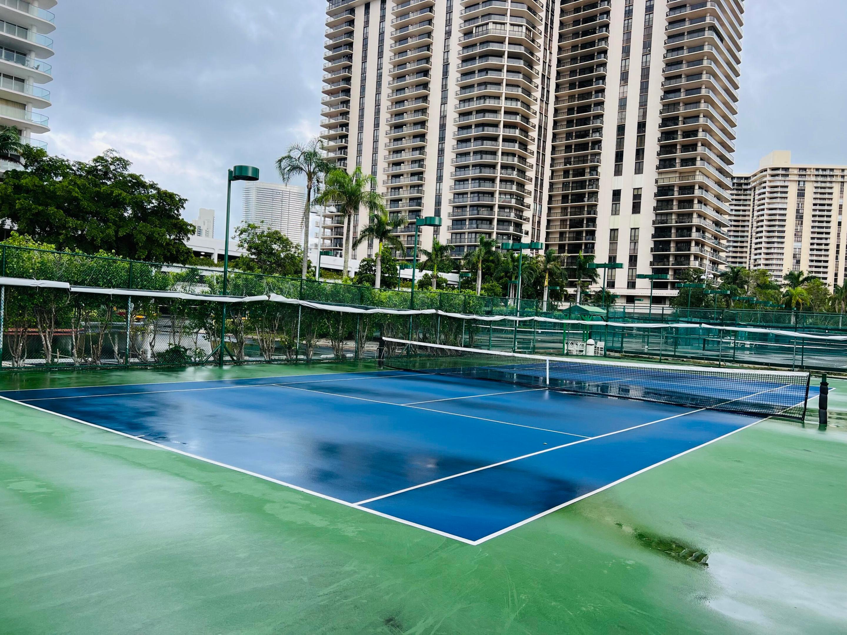 TURNBERRY ISLE CONDO - Residential Lease