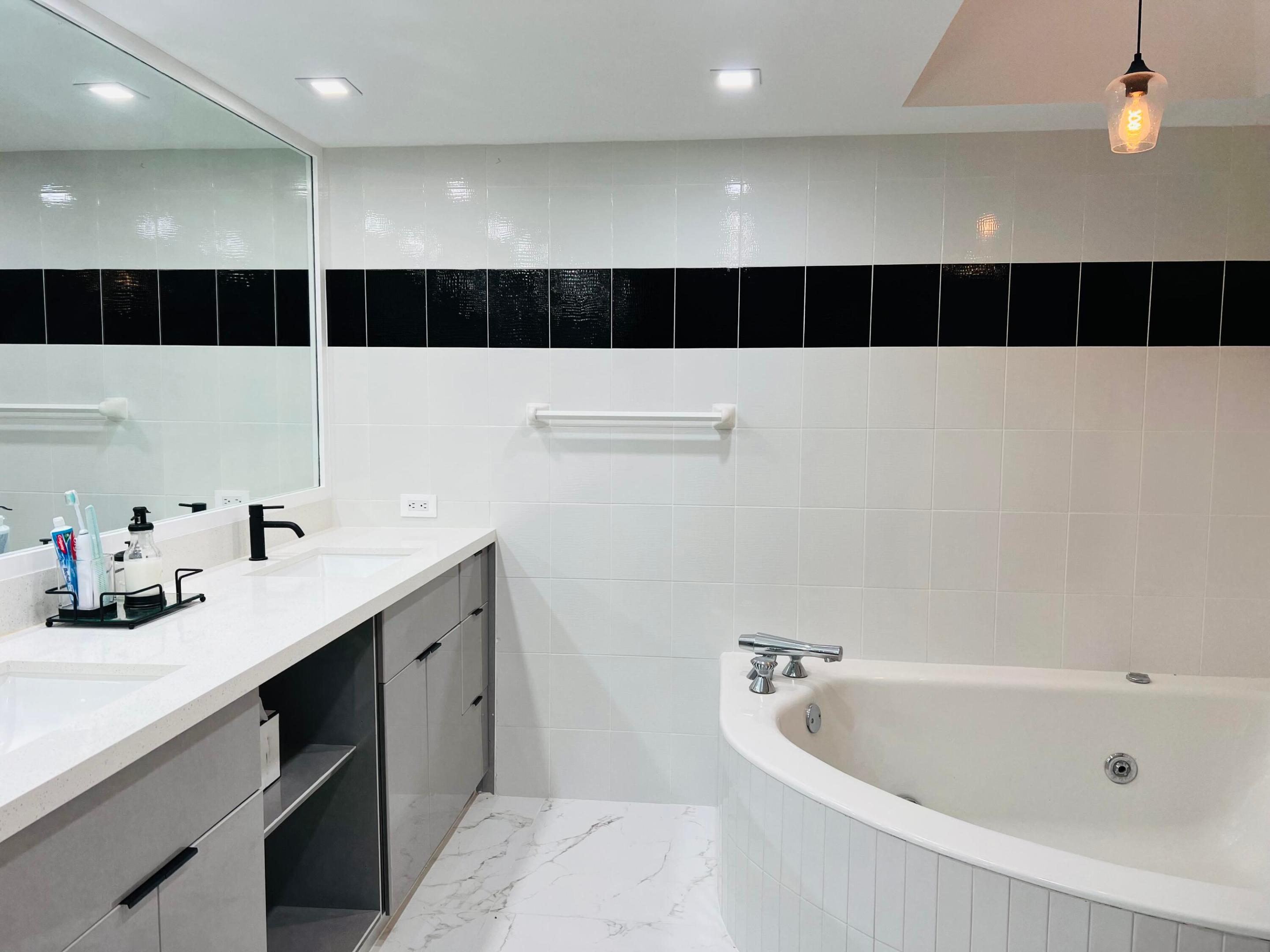 TURNBERRY ISLE CONDO - Residential Lease