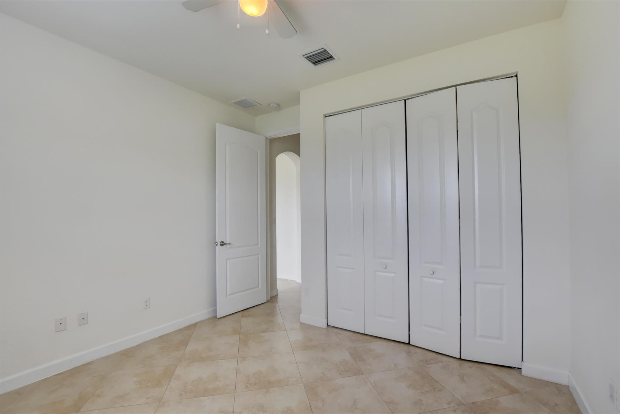 CRESTWOOD NORTH - Residential Lease