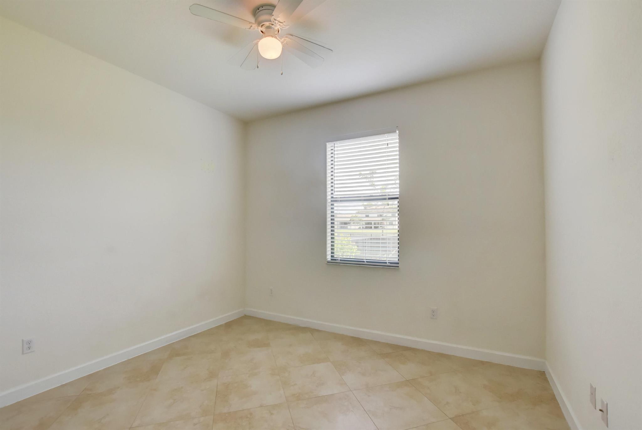 CRESTWOOD NORTH - Residential Lease