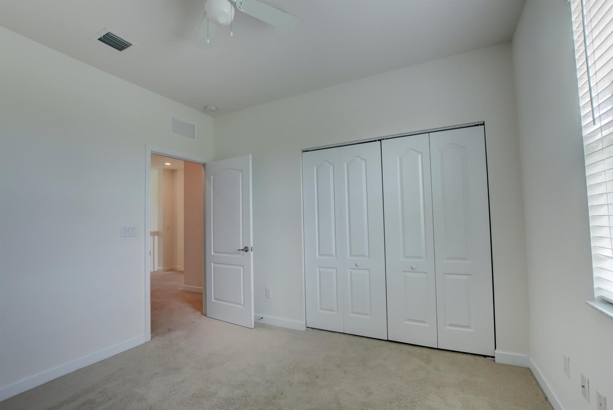 CRESTWOOD NORTH - Residential Lease