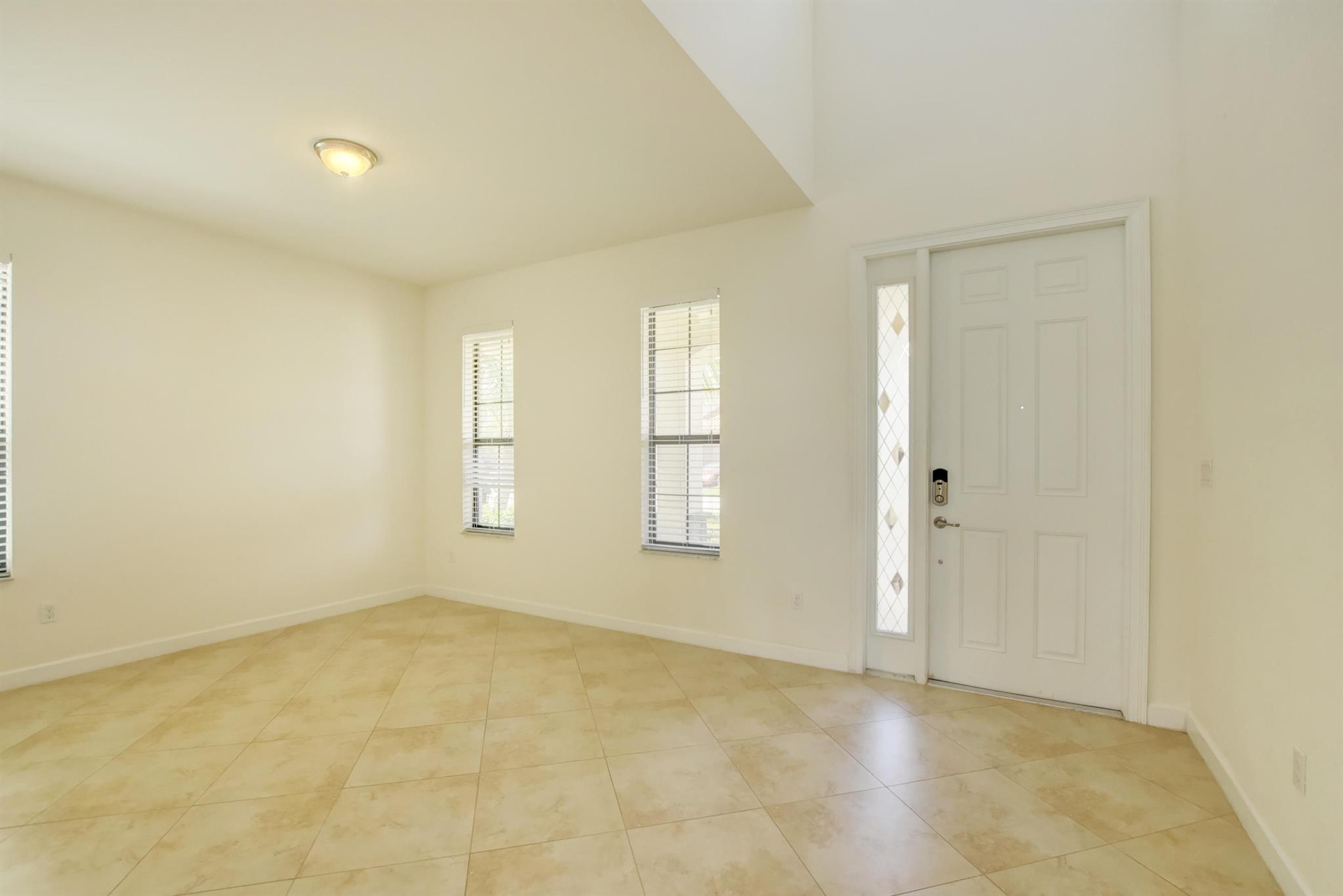 CRESTWOOD NORTH - Residential Lease