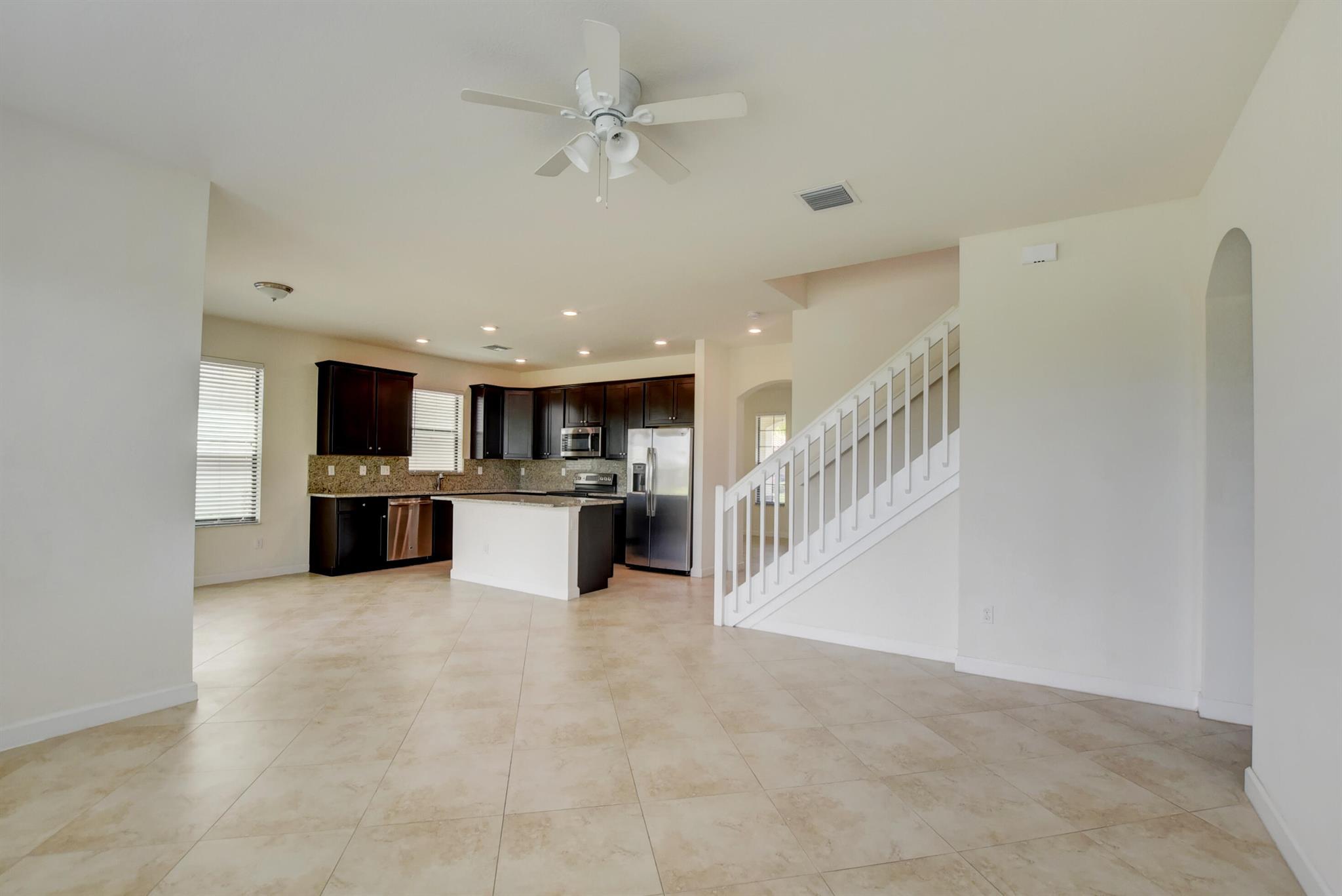 CRESTWOOD NORTH - Residential Lease