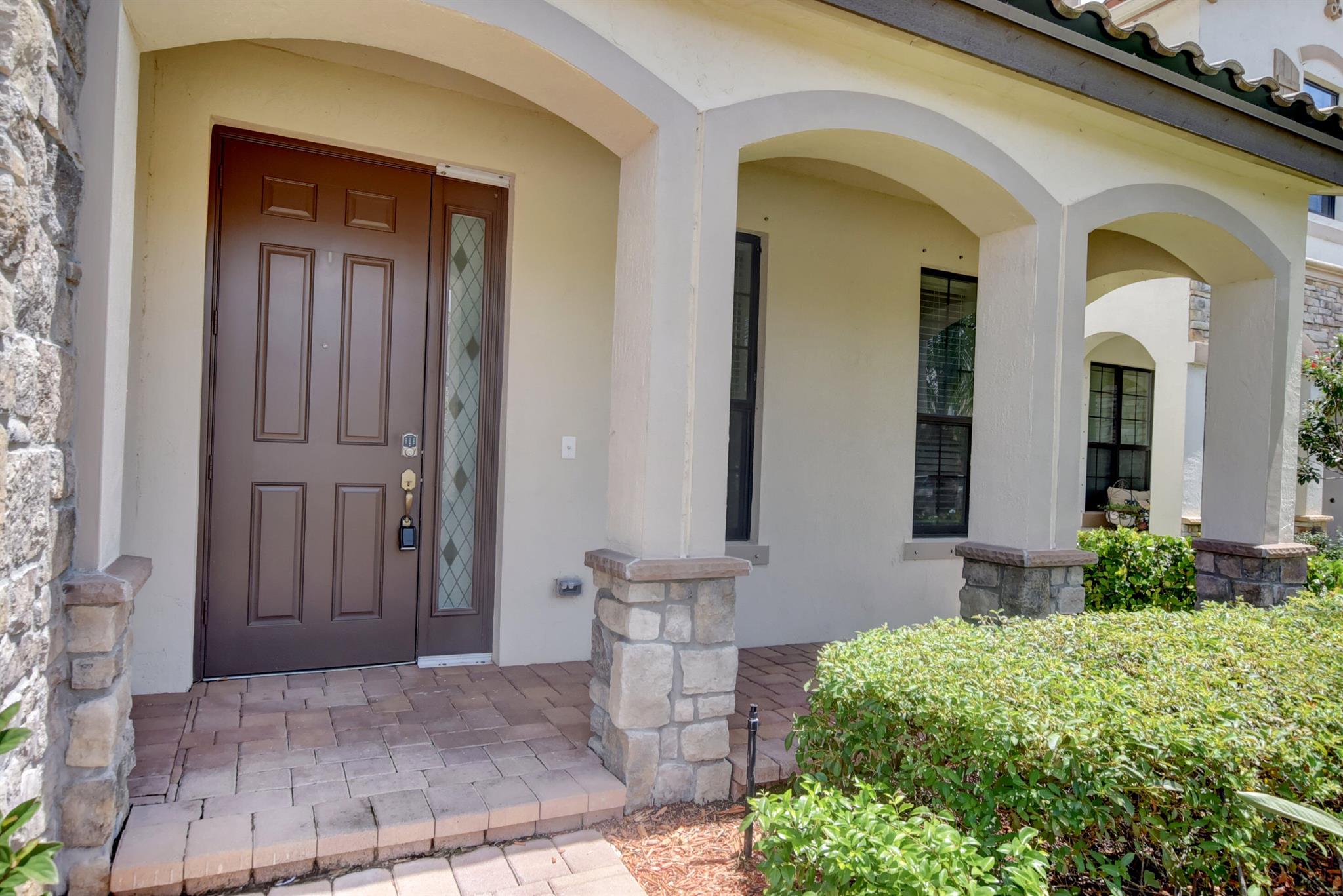CRESTWOOD NORTH - Residential Lease