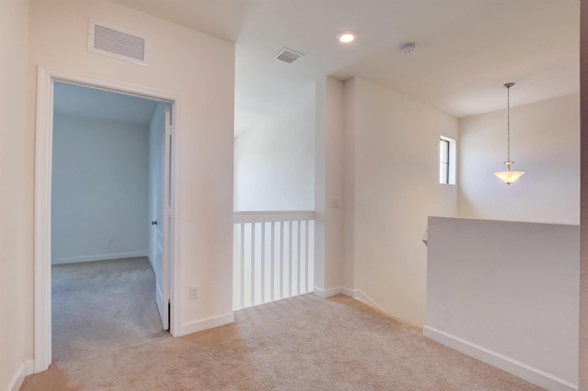 CRESTWOOD NORTH - Residential Lease