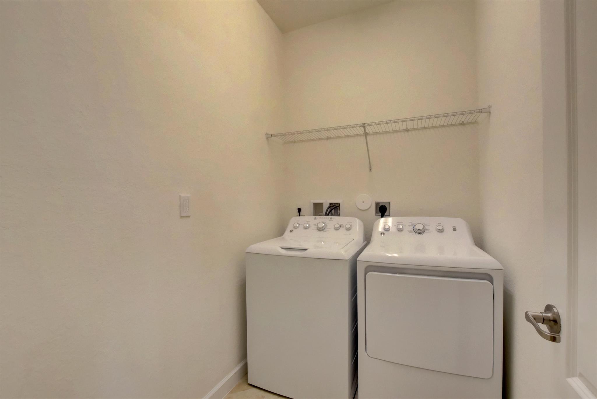CRESTWOOD NORTH - Residential Lease