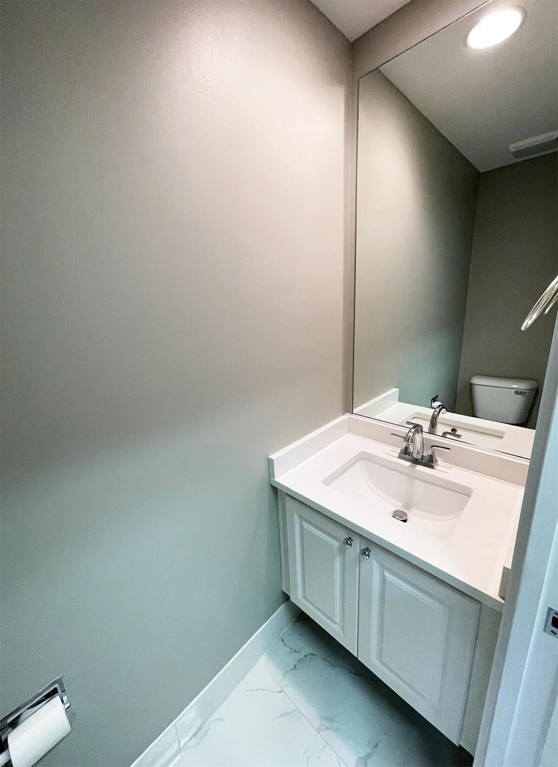 CATALINA LAKES - Residential Lease