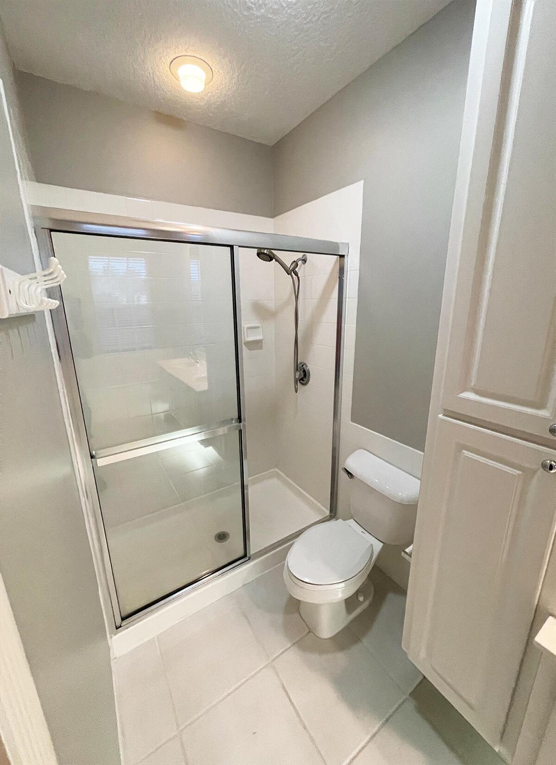 CATALINA LAKES - Residential Lease