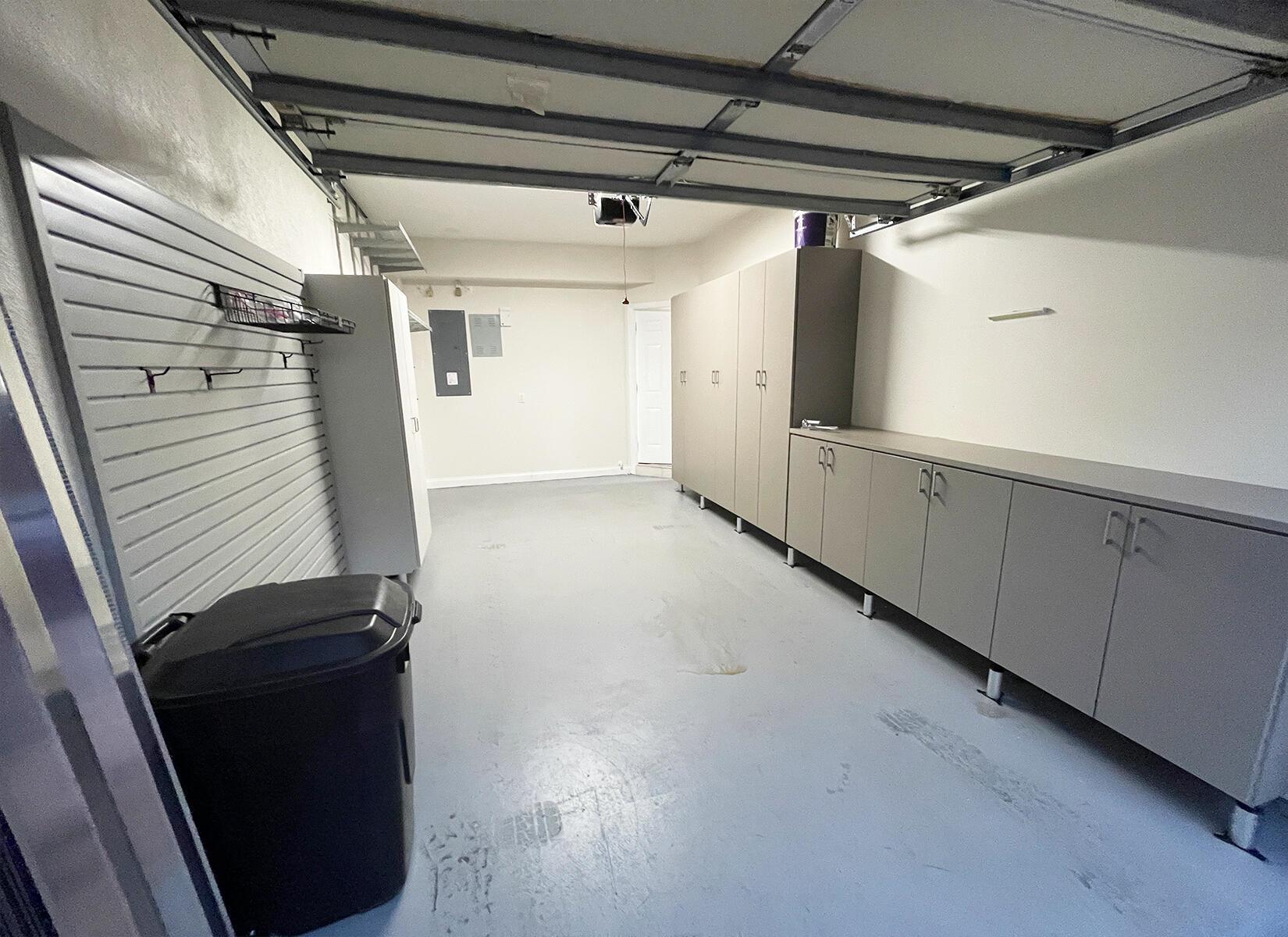 CATALINA LAKES - Residential Lease