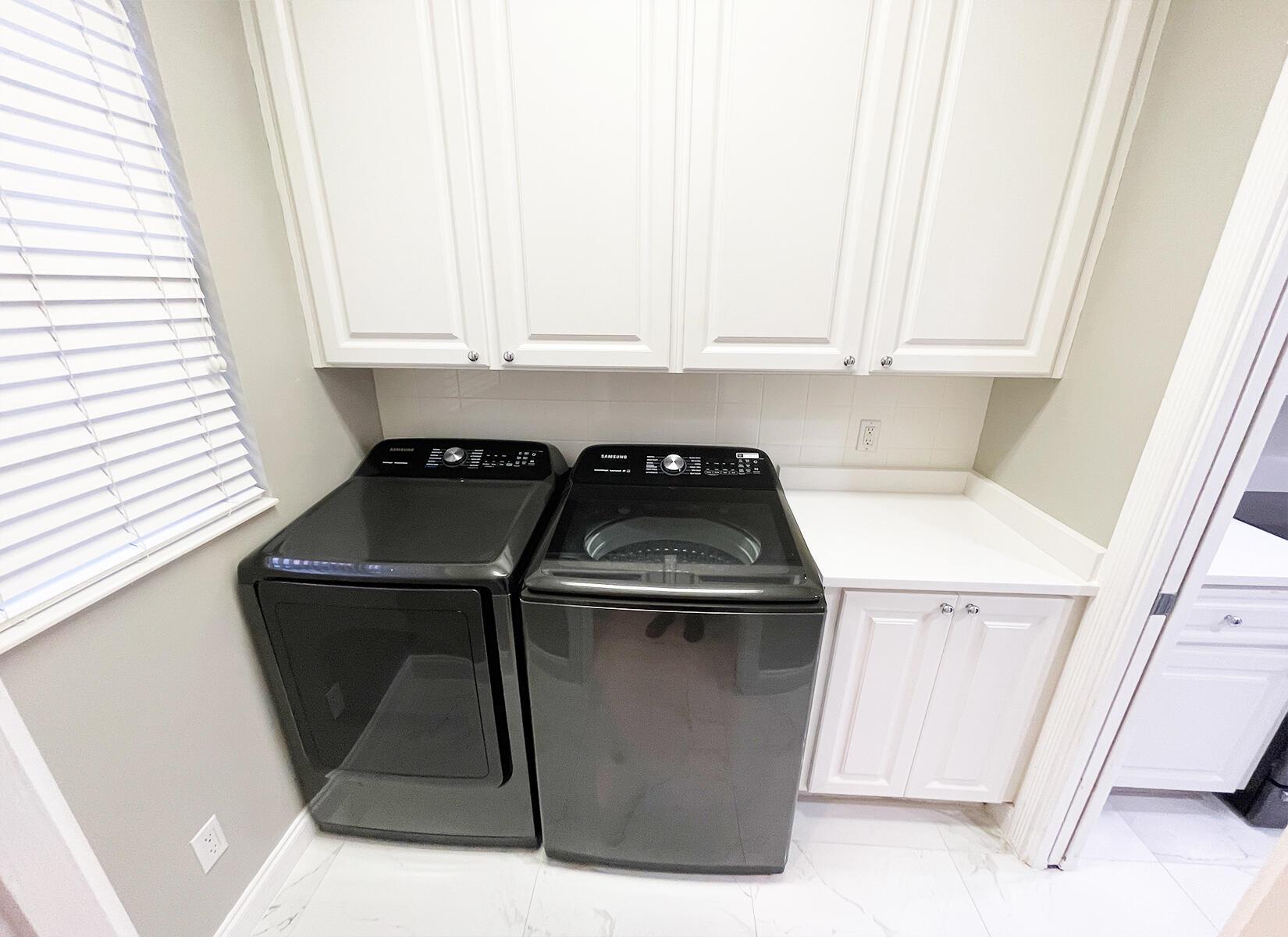 CATALINA LAKES - Residential Lease