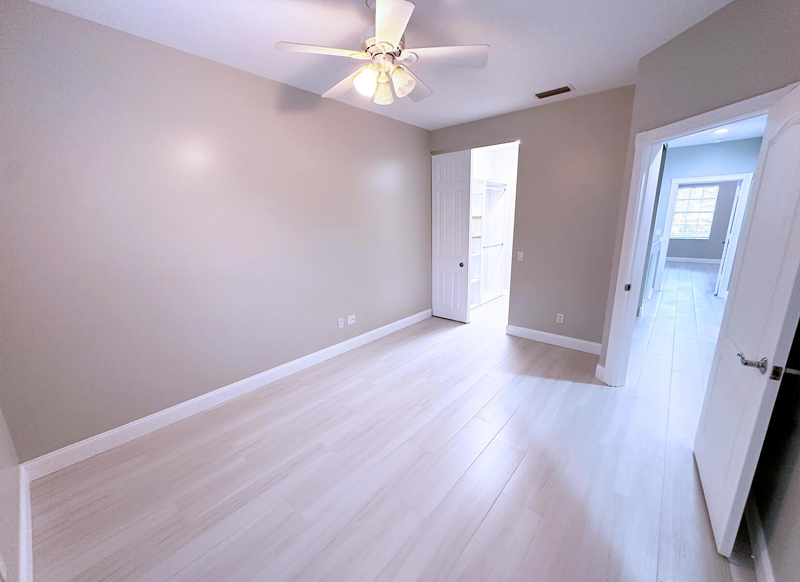 CATALINA LAKES - Residential Lease