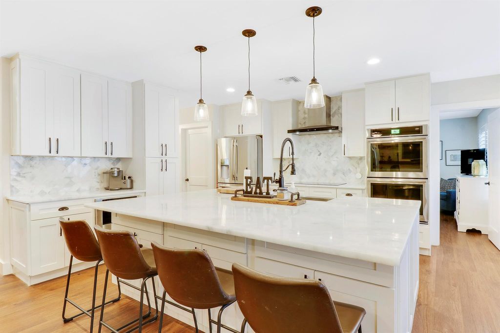 Photo of 342 Country Club Drive, Tequesta, FL 33469 (MLS # R10901177)