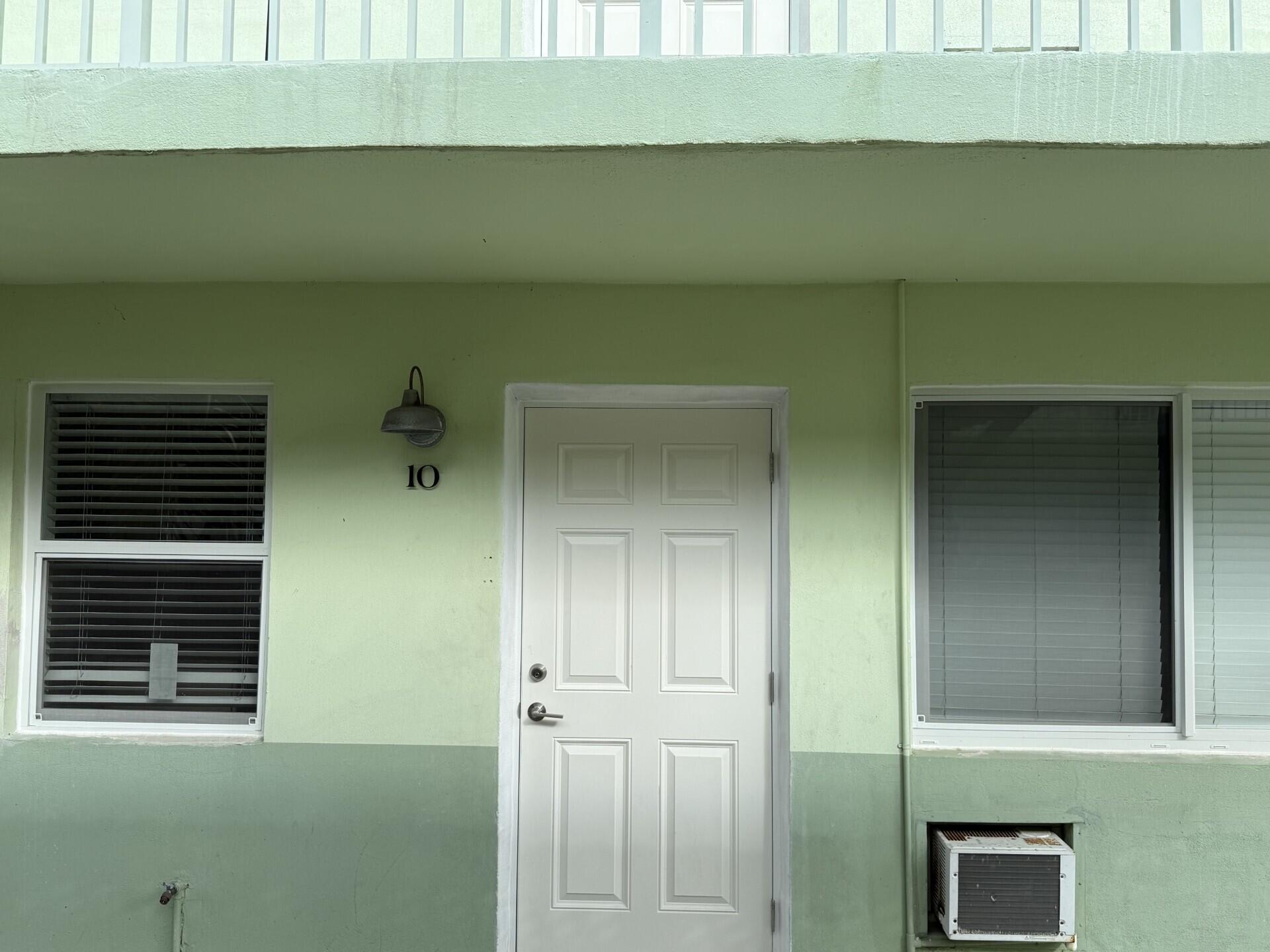 LAKE WORTH TOWN OF - Residential Lease