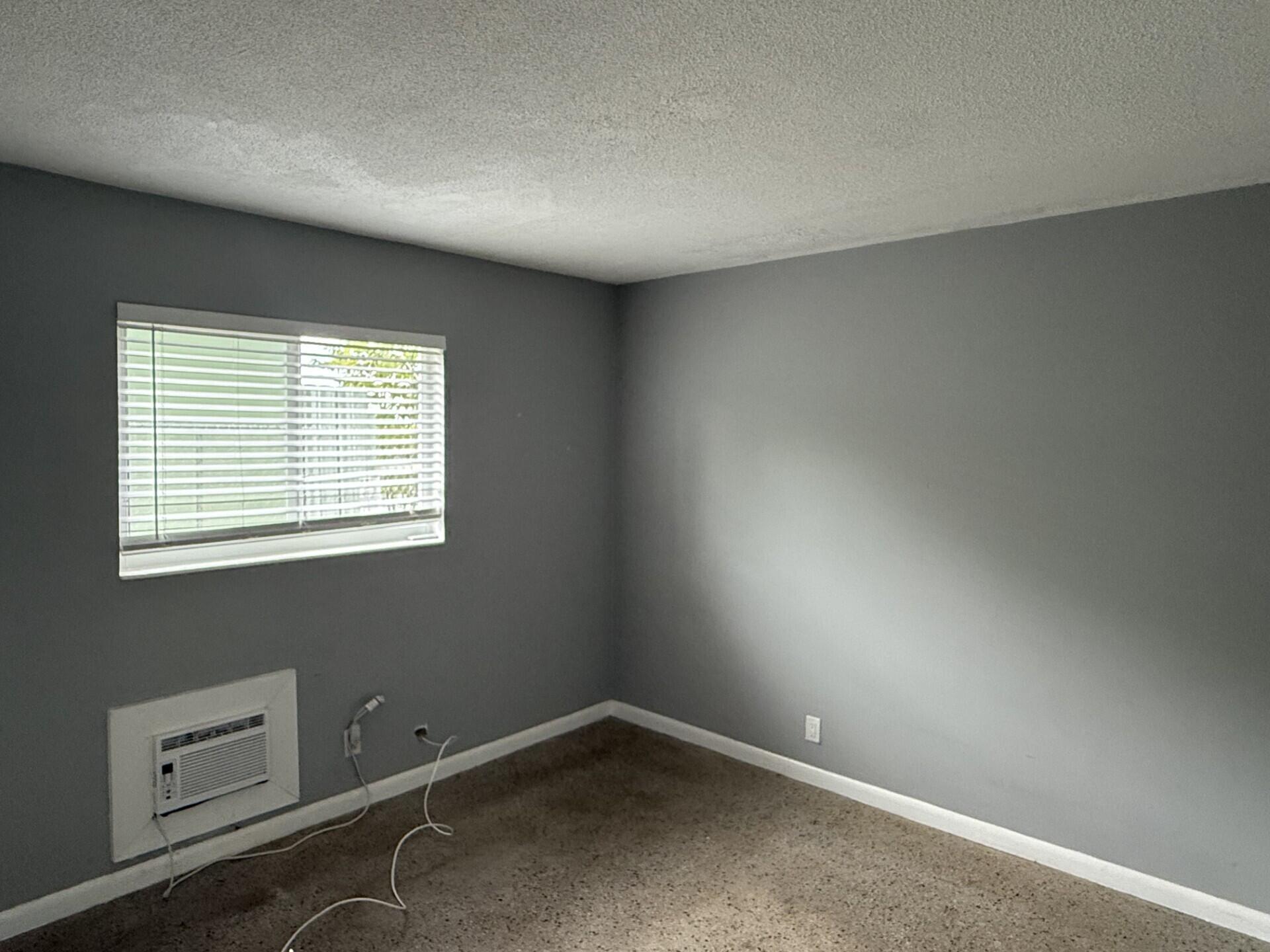 LAKE WORTH TOWN OF - Residential Lease