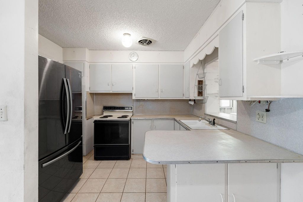 Photo of 1339 NE 15th Avenue, Fort Lauderdale, FL 33304 (MLS # F10427624)