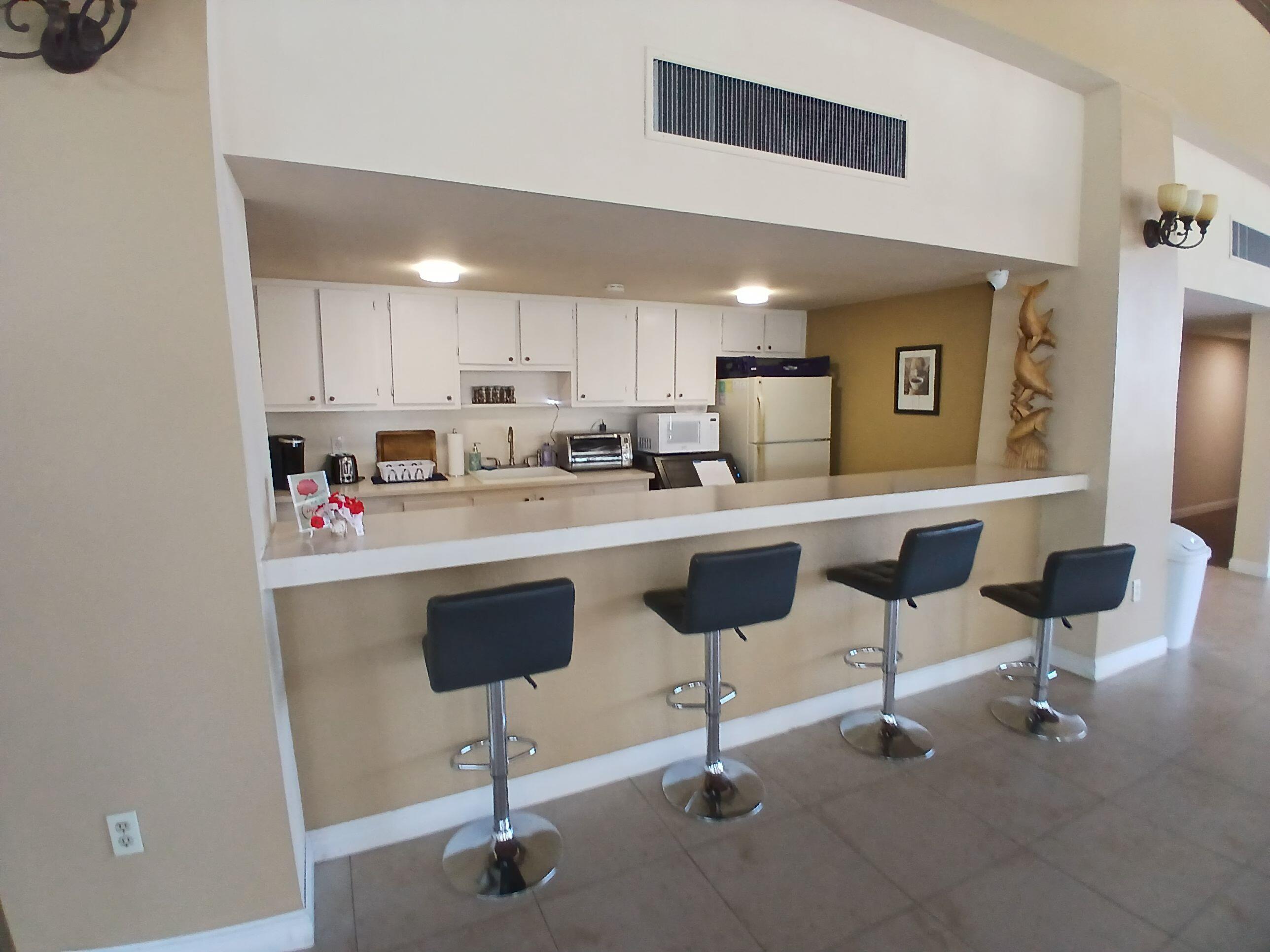 BREAKWATERS OF THE PALM BEACHES CONDO - Residential