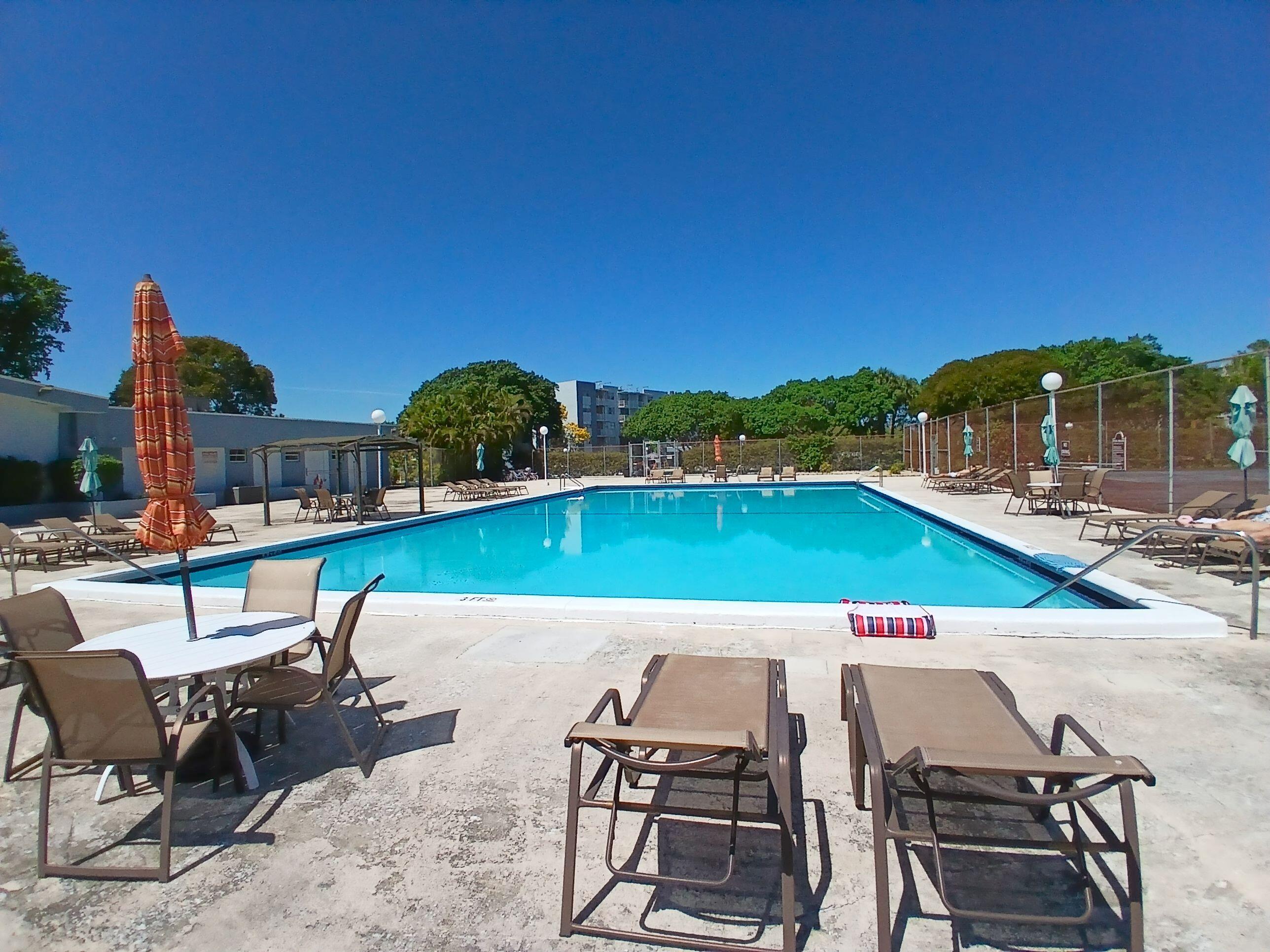 BREAKWATERS OF THE PALM BEACHES CONDO - Residential