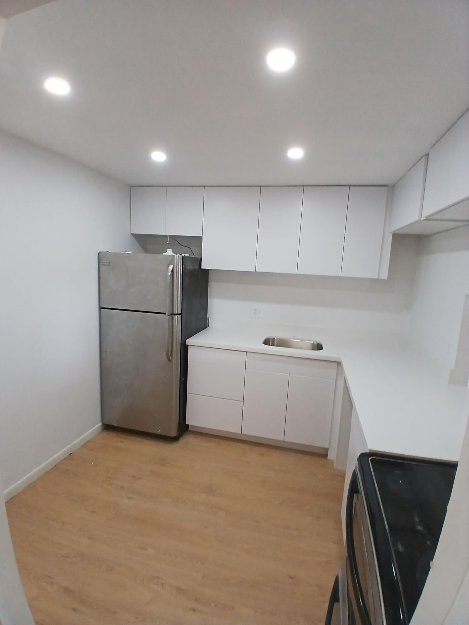 BREAKWATERS OF THE PALM BEACHES CONDO - Residential