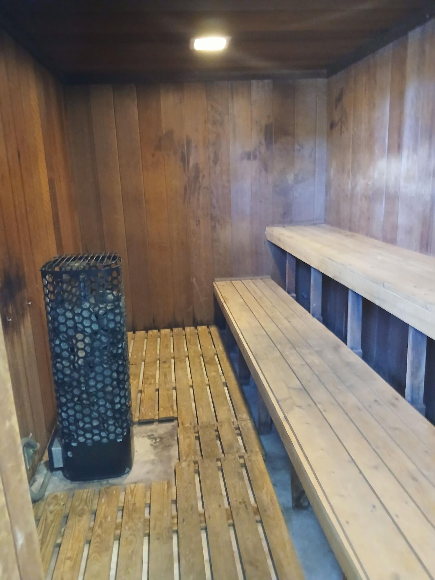 BREAKWATERS OF THE PALM BEACHES CONDO - Residential