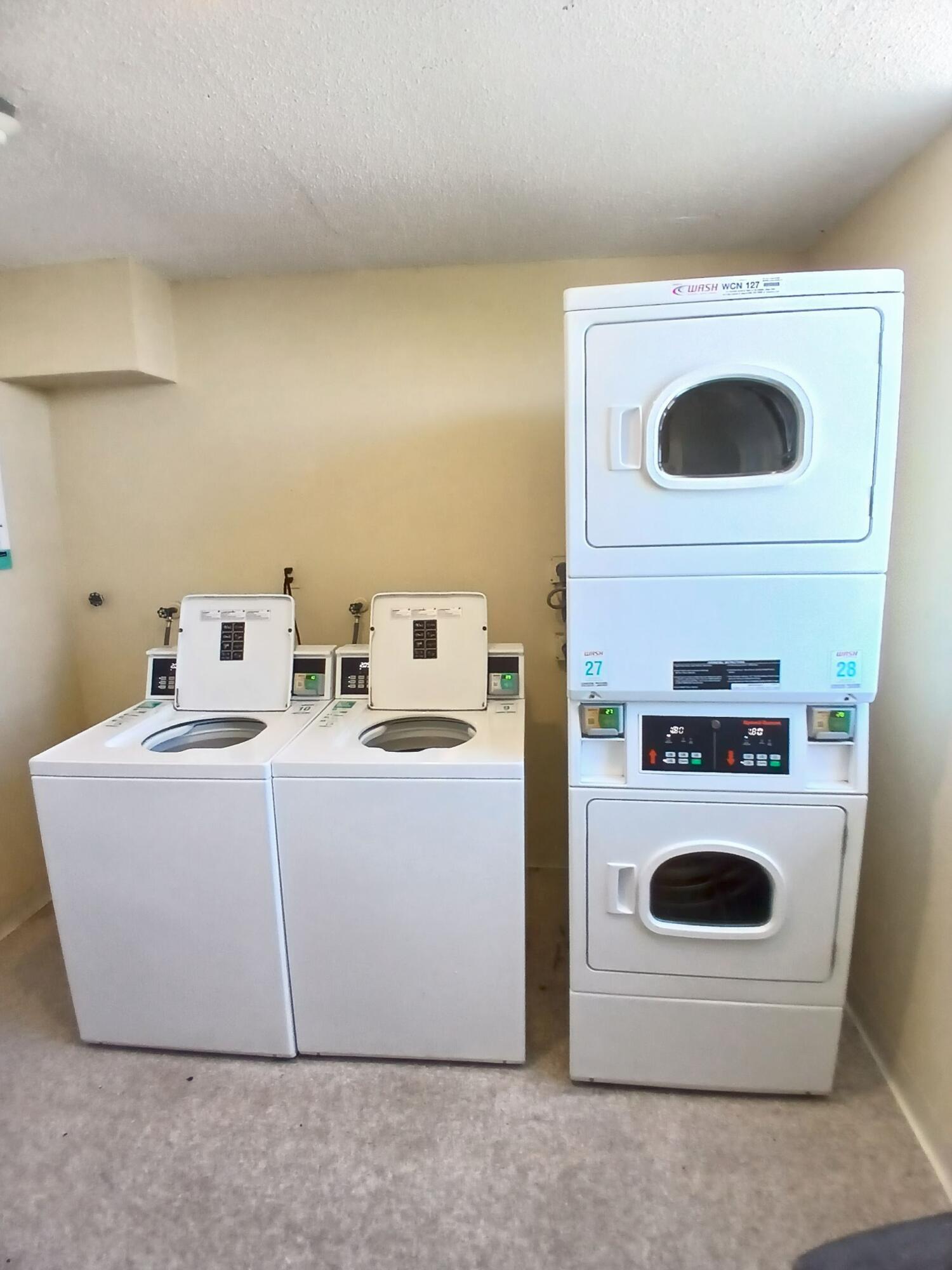 BREAKWATERS OF THE PALM BEACHES CONDO - Residential