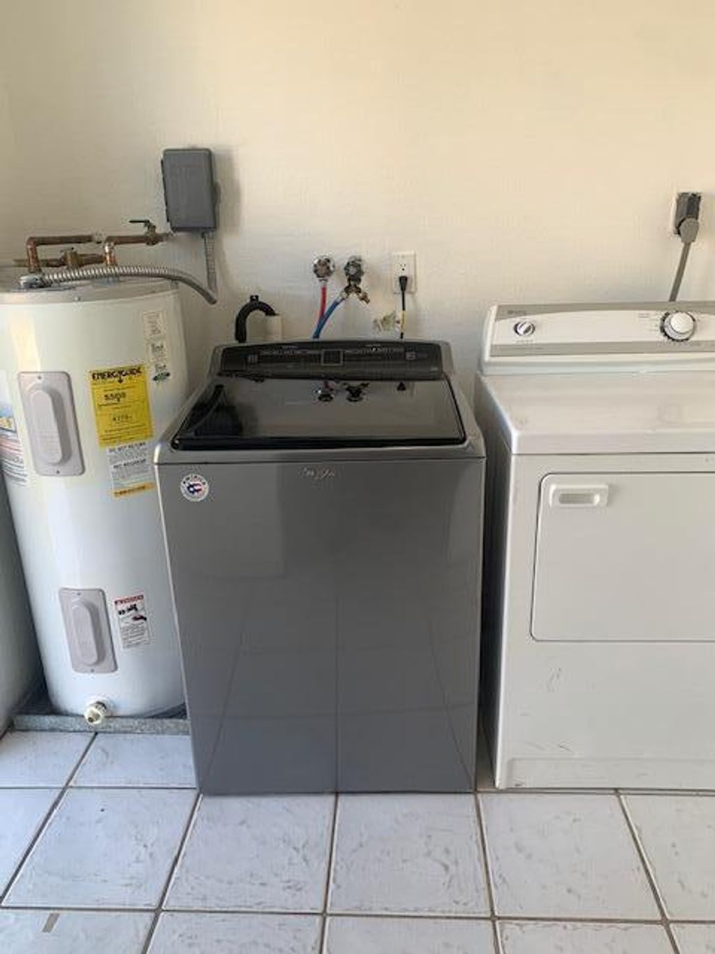 Photo of 512 Biscayne Drive, West Palm Beach, FL 33401 (MLS # B26007390)