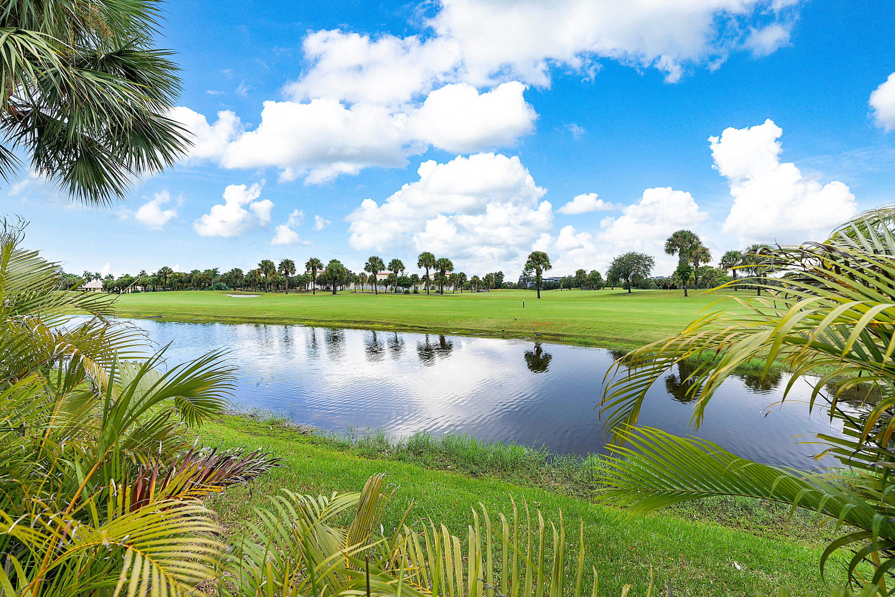 LANDS OF THE PRESIDENT CONDO 1 - Residential