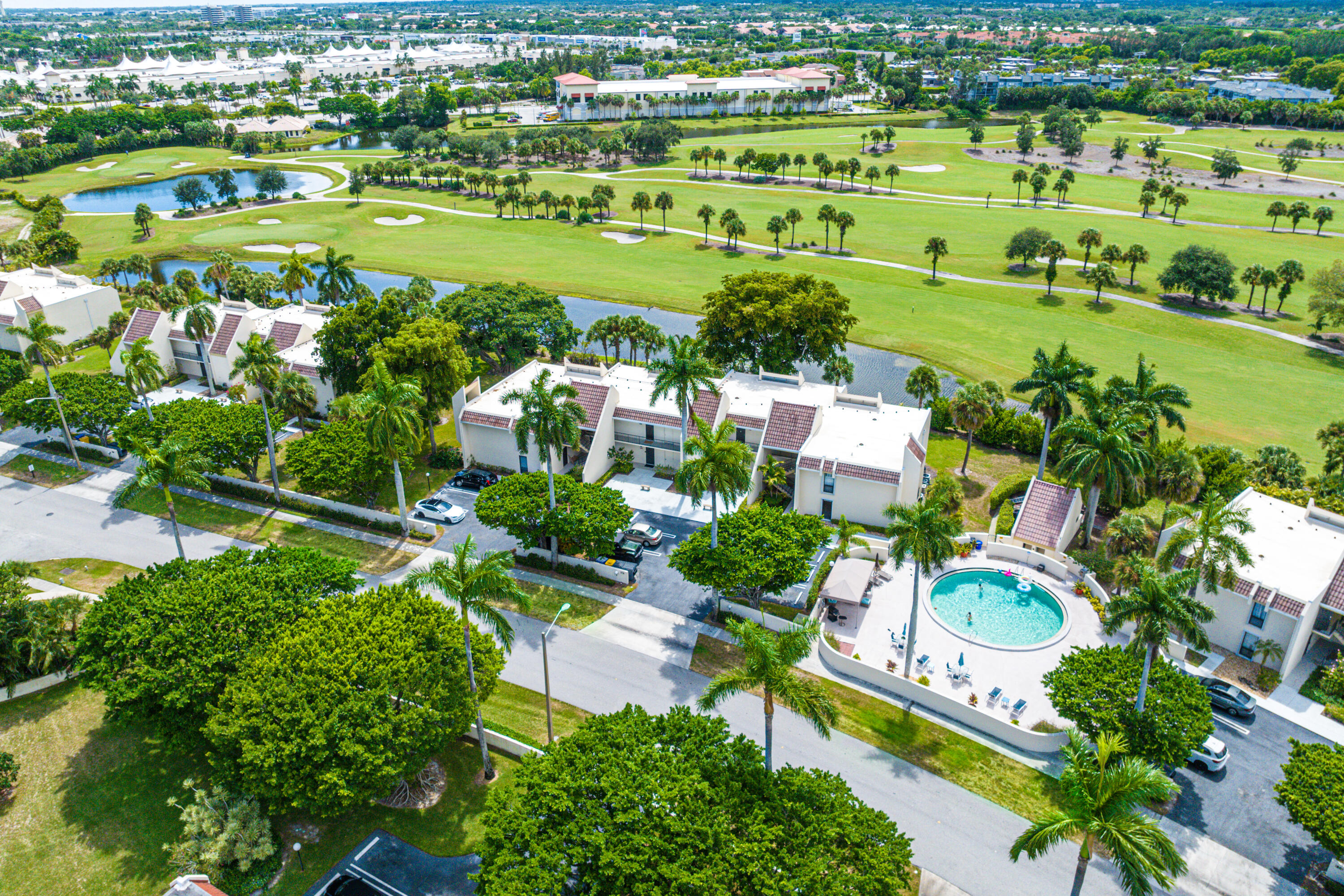 LANDS OF THE PRESIDENT CONDO 1 - Residential