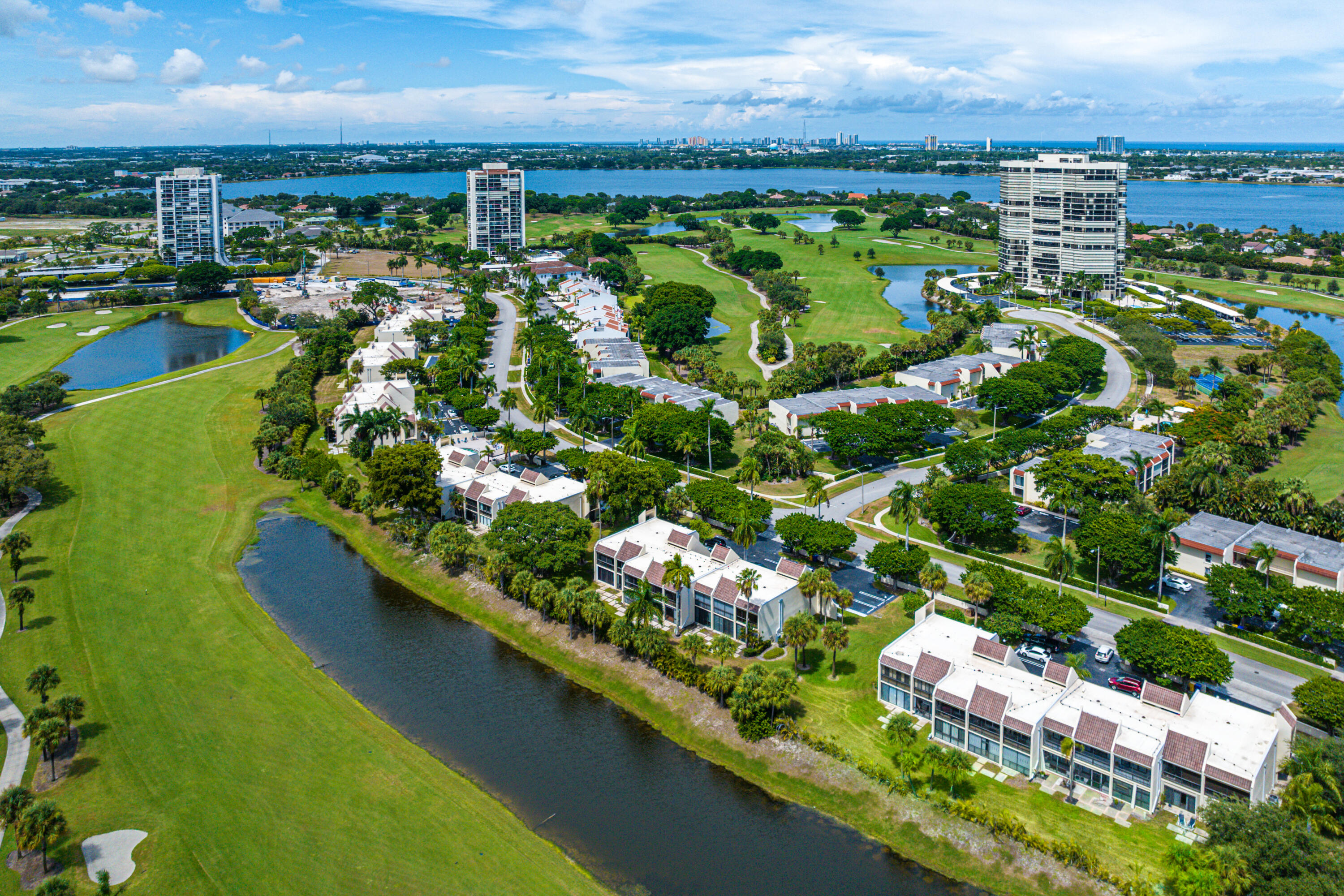 LANDS OF THE PRESIDENT CONDO 1 - Residential