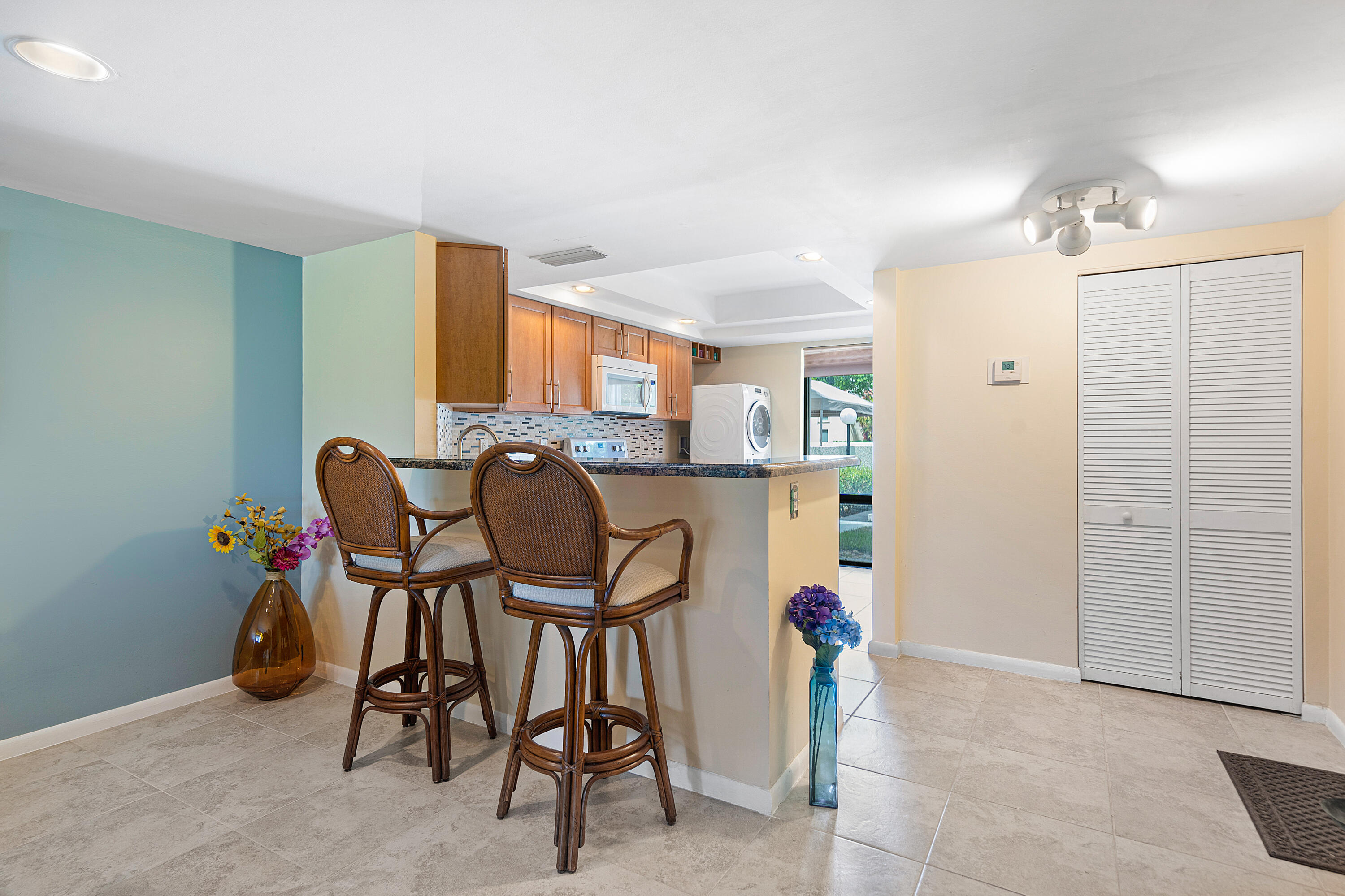 LANDS OF THE PRESIDENT CONDO 1 - Residential