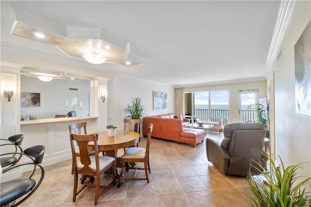 ADMIRALTY TOWERS - Residential