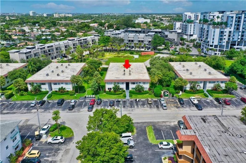 Photo of 151 SE 6th Ave #5, Pompano Beach, FL 33060 (MLS # F10309531)