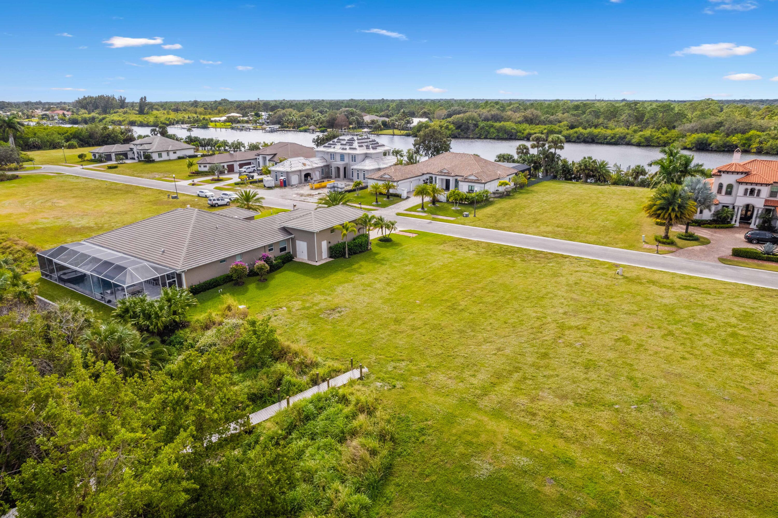 FIRST REPLAT OF RIVER POINT PUD - Land