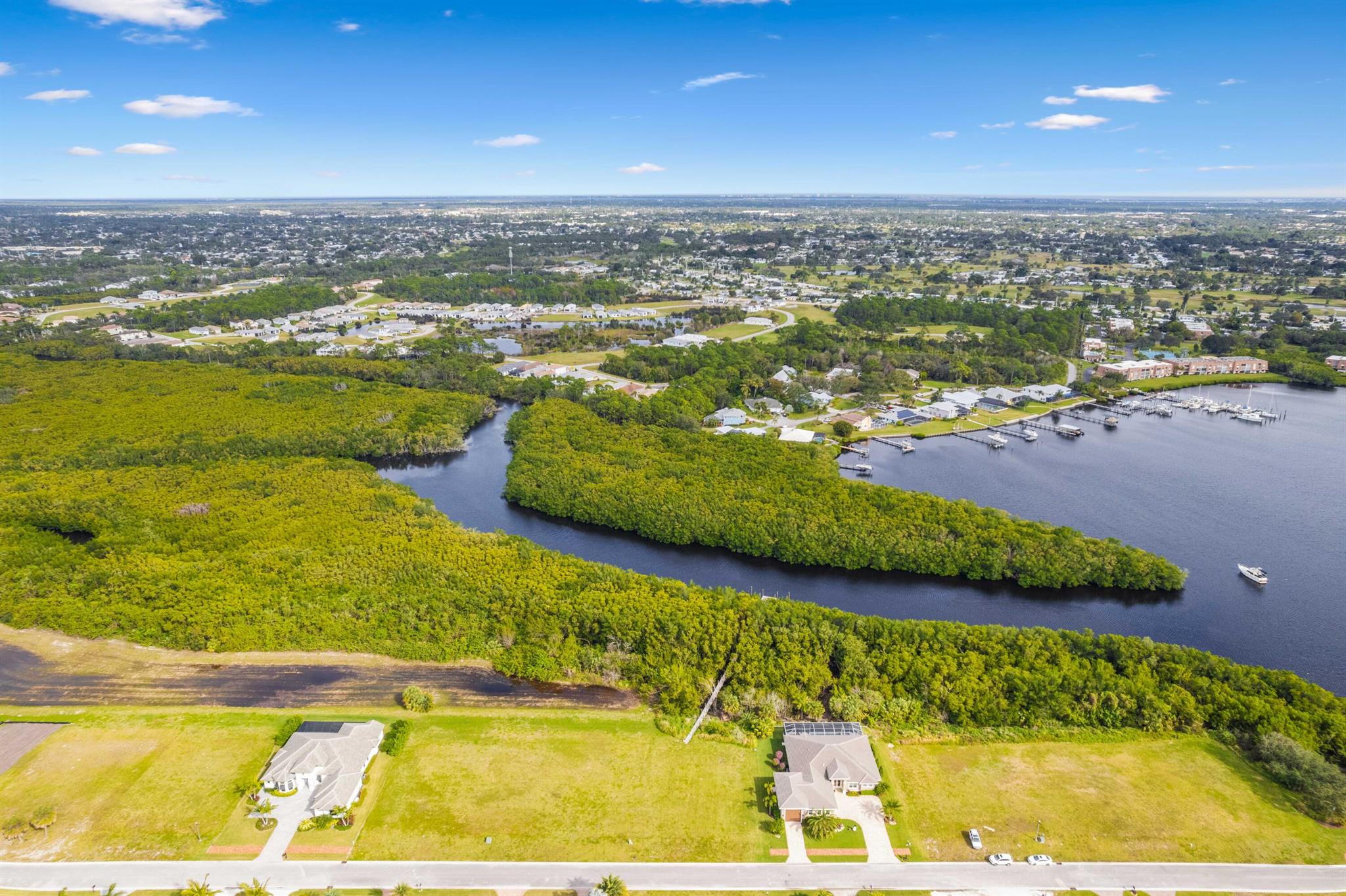 FIRST REPLAT OF RIVER POI - Land
