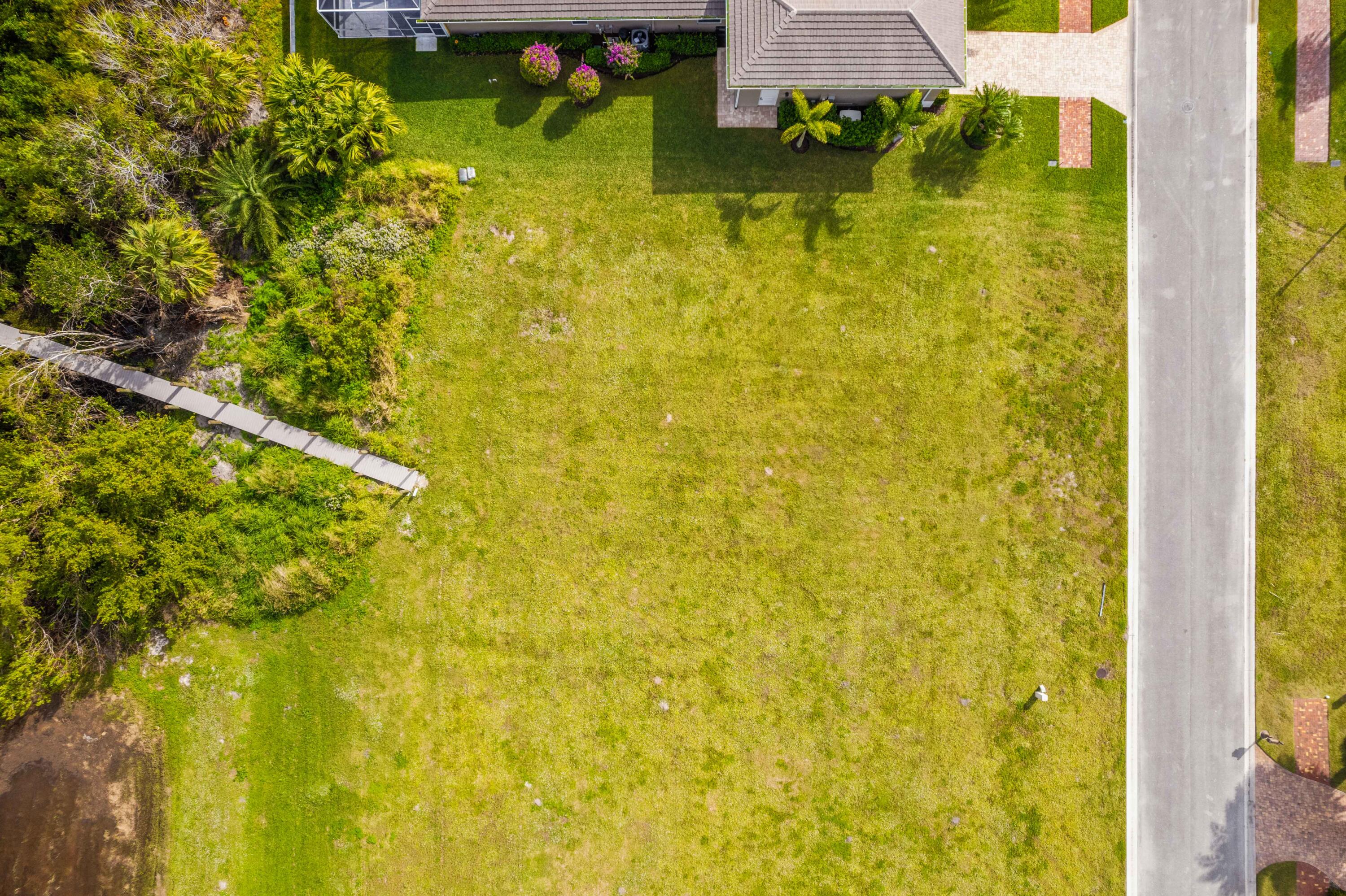 FIRST REPLAT OF RIVER POINT PUD - Land