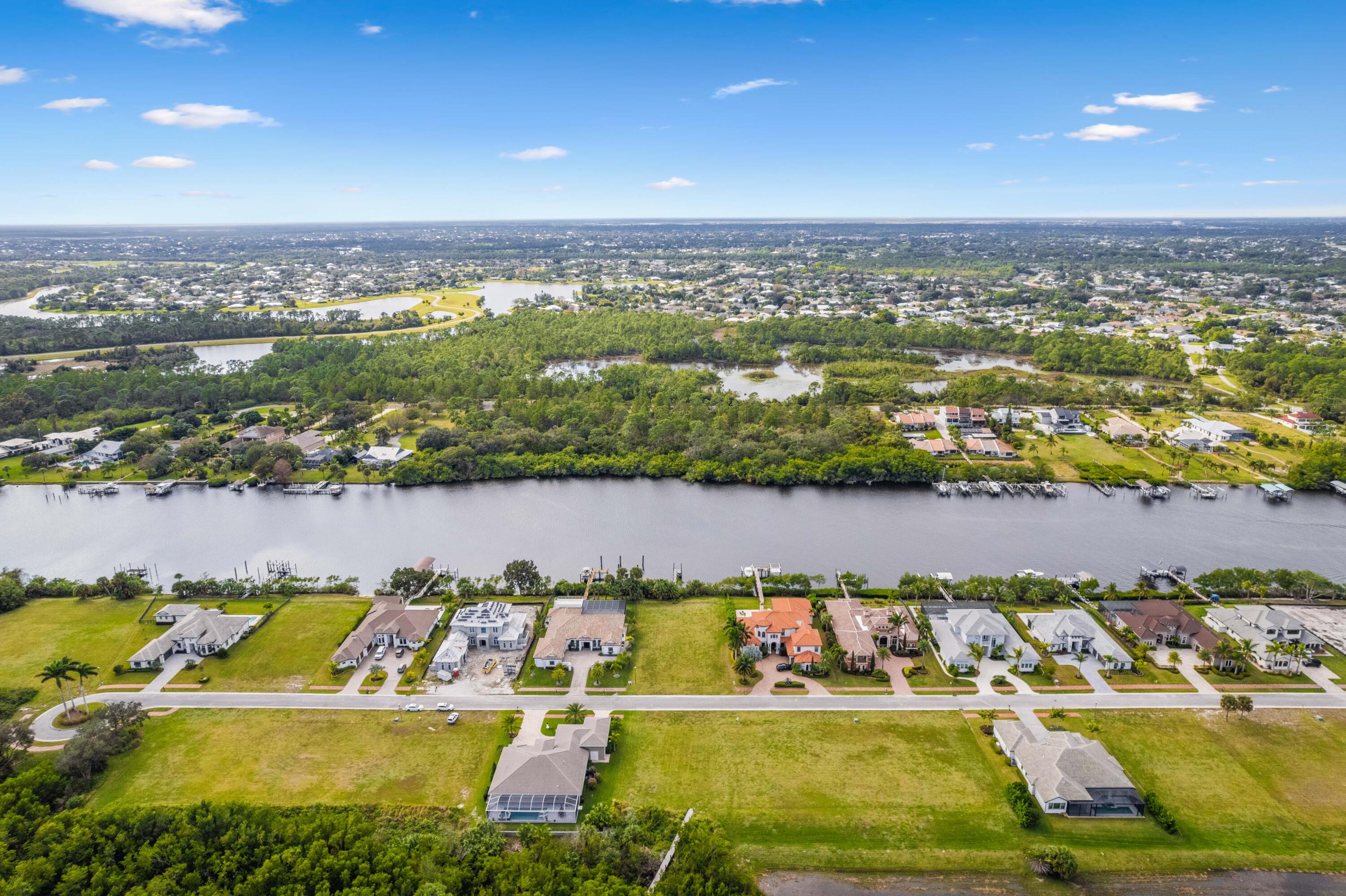 FIRST REPLAT OF RIVER POINT PUD - Land