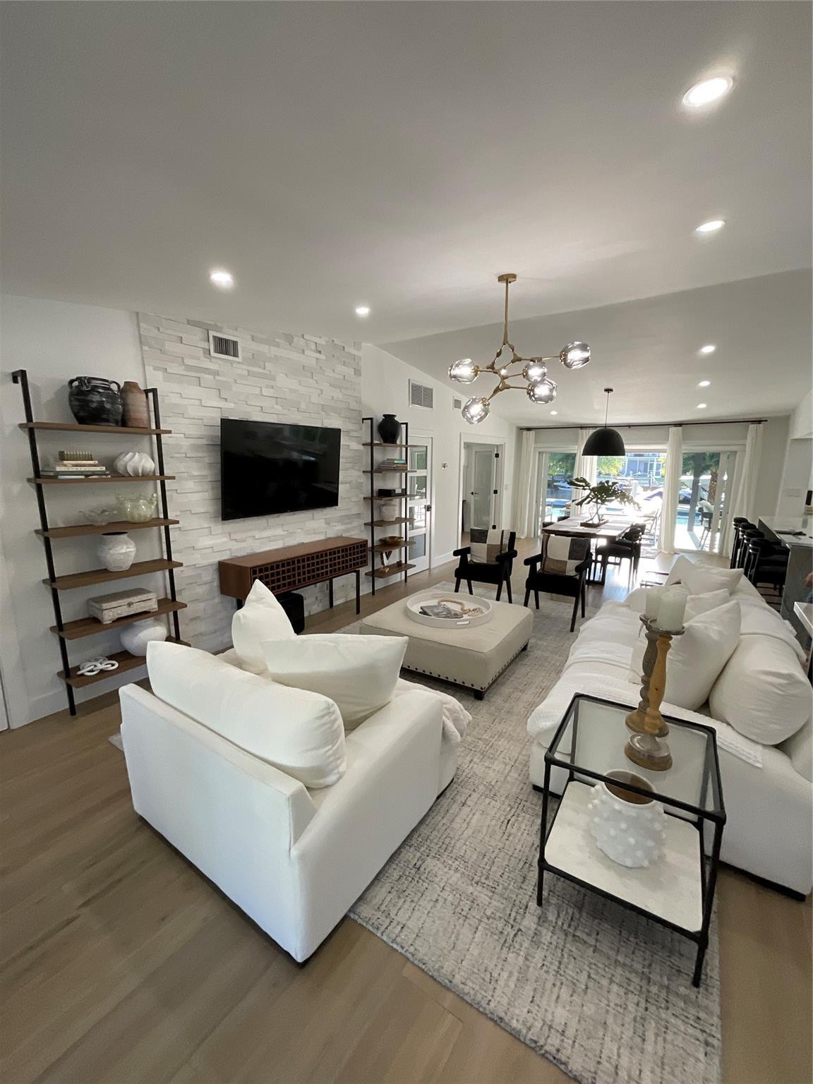 Tropic Isle Sec 04 - Residential Lease