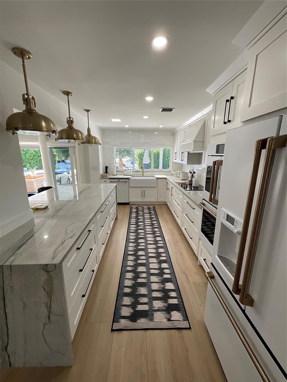 Tropic Isle Sec 04 - Residential Lease