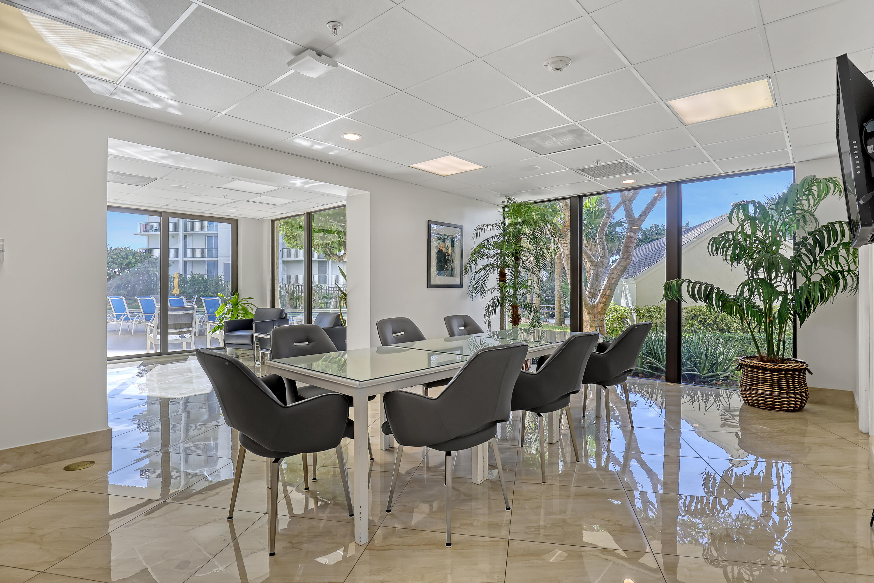 CONNEMARA CONDO - Residential