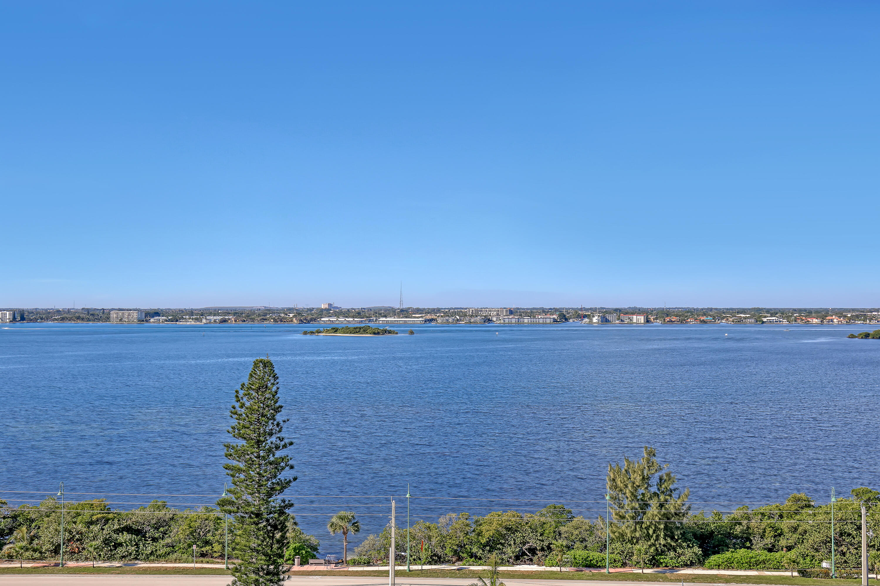 CONNEMARA CONDO - Residential