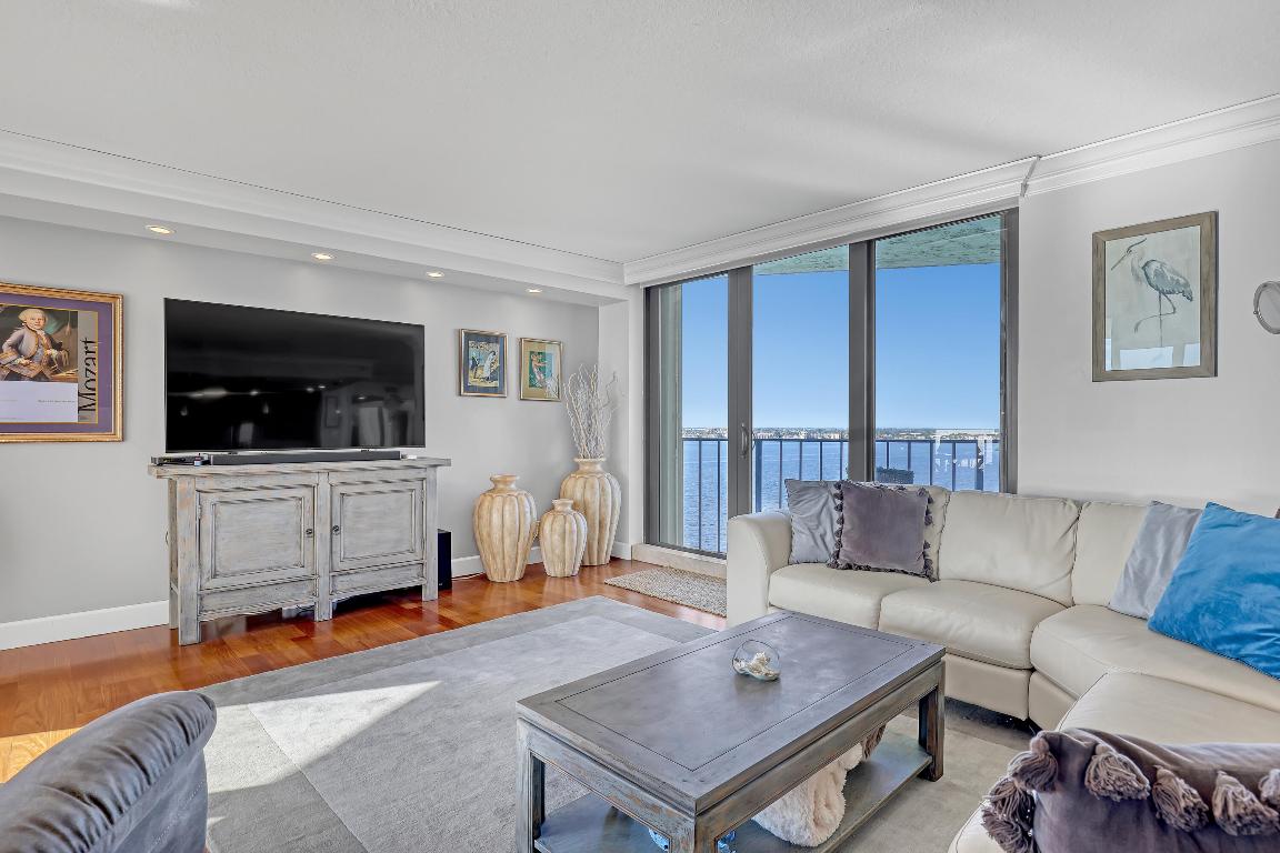 CONNEMARA CONDO - Residential