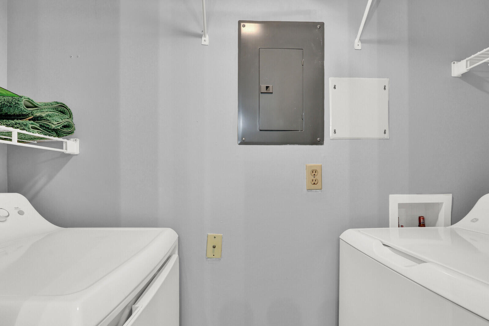 ANCHORAGE - Residential Lease