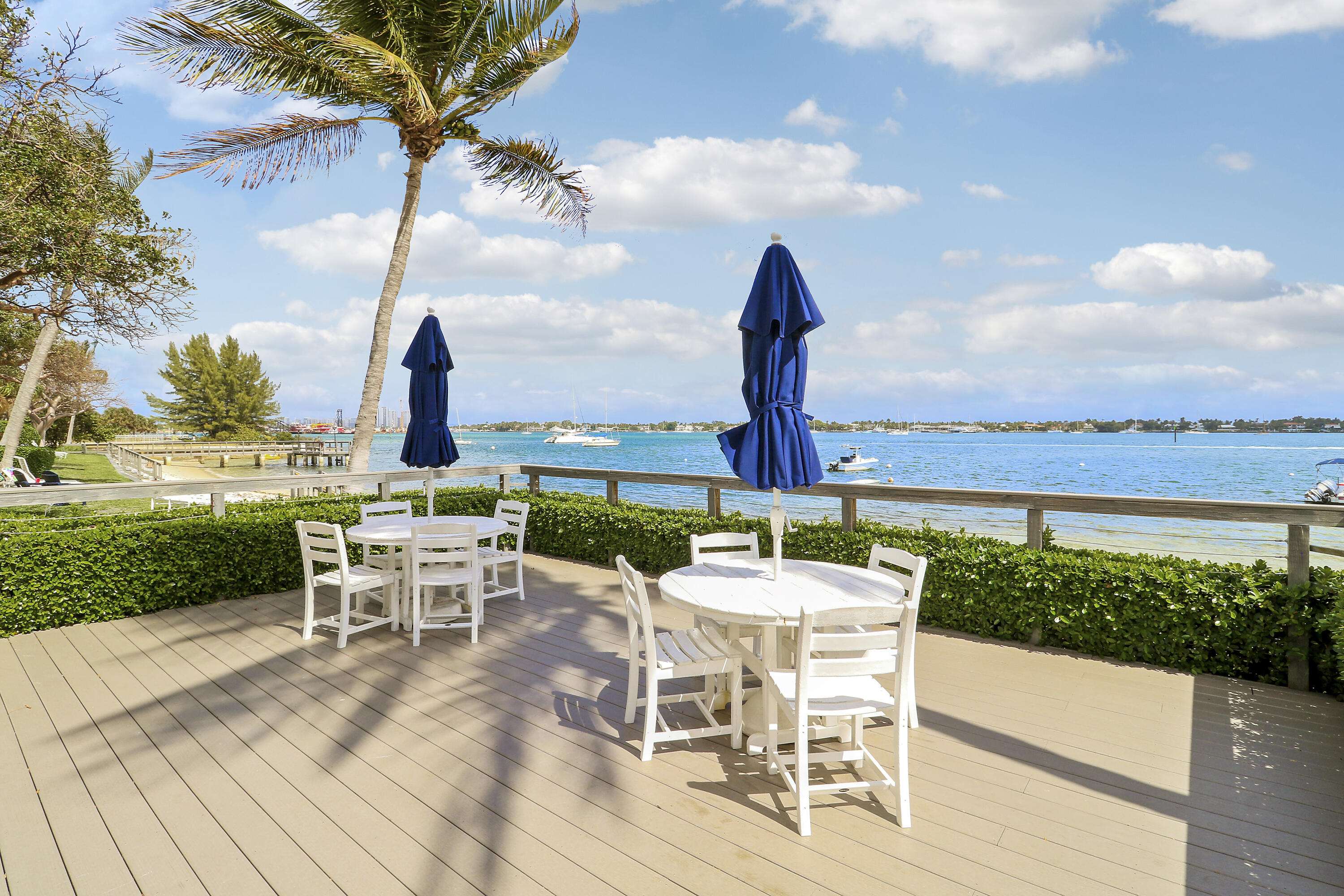 PALM BEACH HOUSE CONDO - Residential